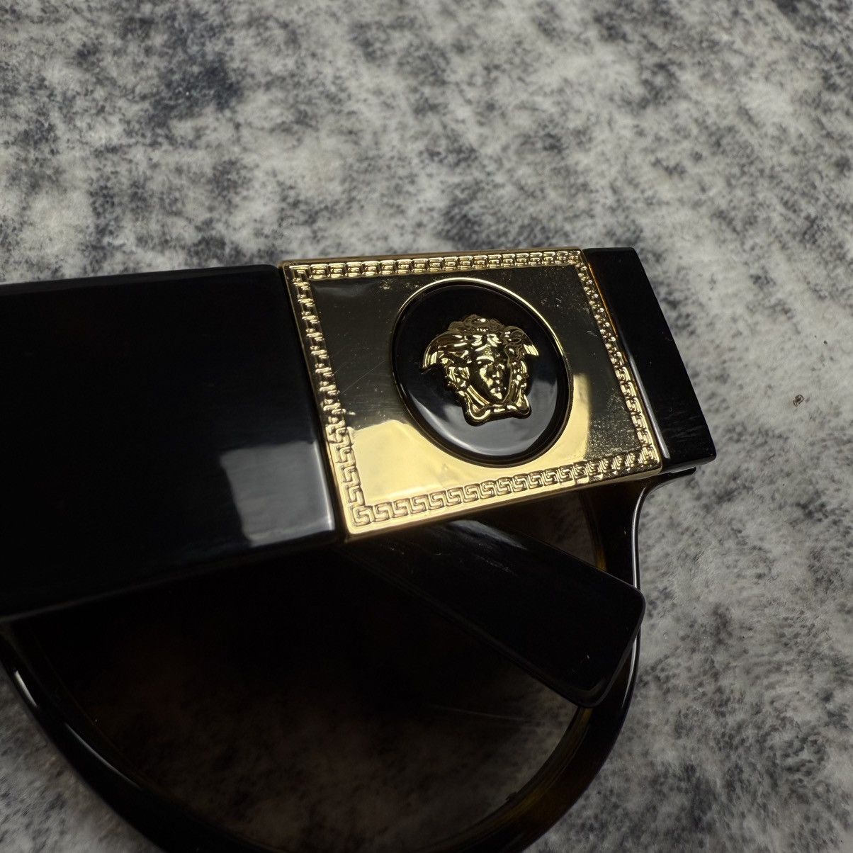Versace Versace Medusa Head Tortoiseshell Sunglasses Size ONE SIZE - 7 Thumbnail