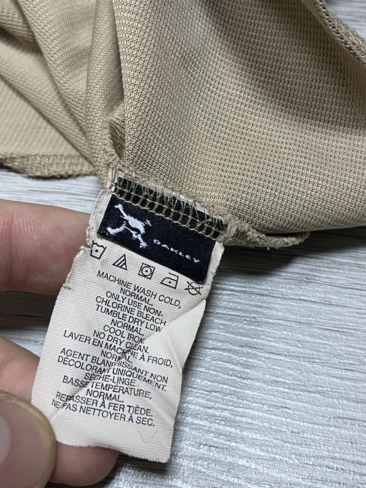 Vintage Oakley monogram over print big logo t-shirt 1/3 long Size US L / EU 52-54 / 3 - 7 Thumbnail