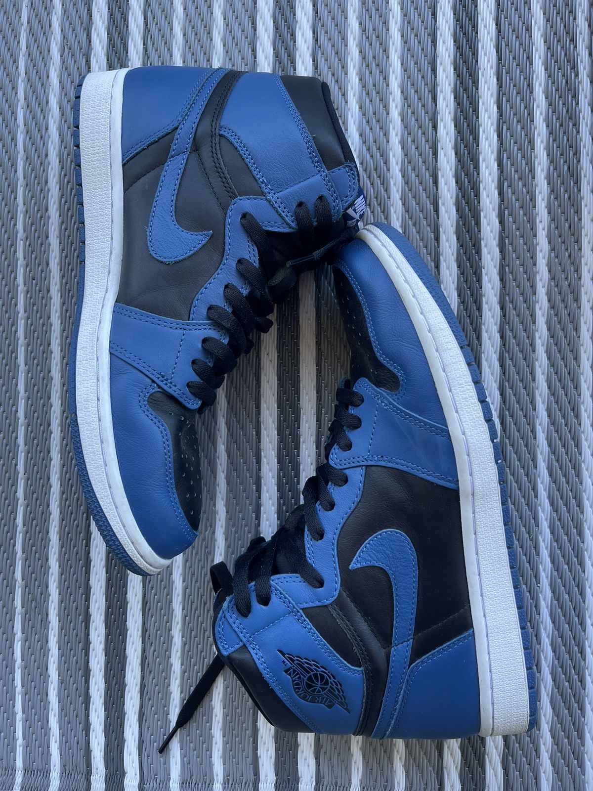 dark blue nike jordan
