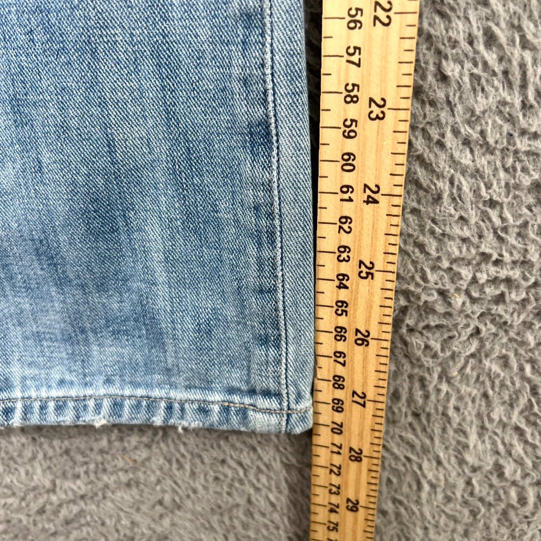 Citizens Of Humanity CITIZENS OF HUMANITY Blue Light Wash Distressed Cropped Boyfriend Jeans 35x27 Womens Size 24" / US 00 / IT 34 - 5 Thumbnail
