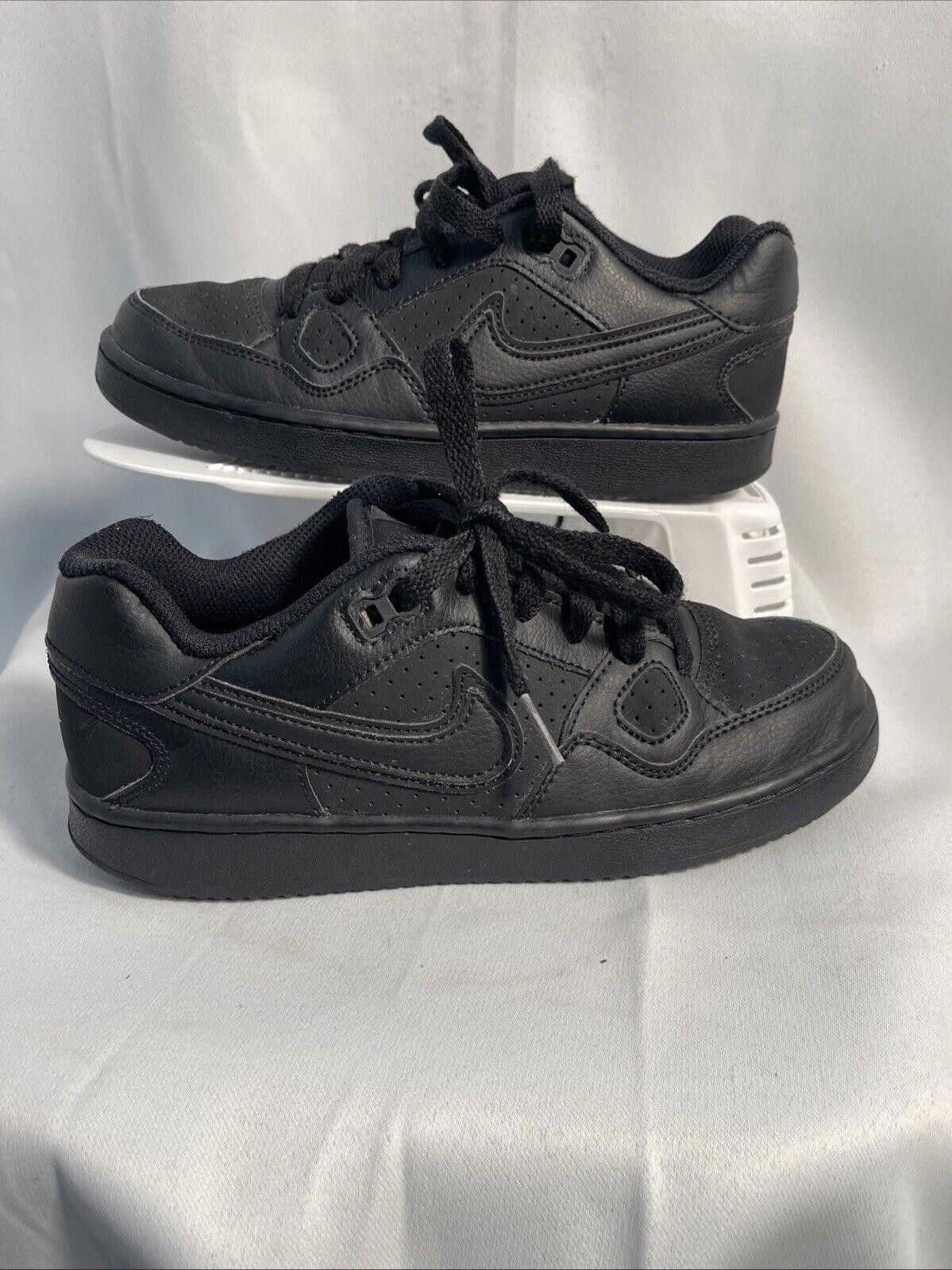 Nike Nike GS Basketball Shoes 615153-021 Size 4.5 Youth Size US 5 / EU 37 - 1 Thumbnail