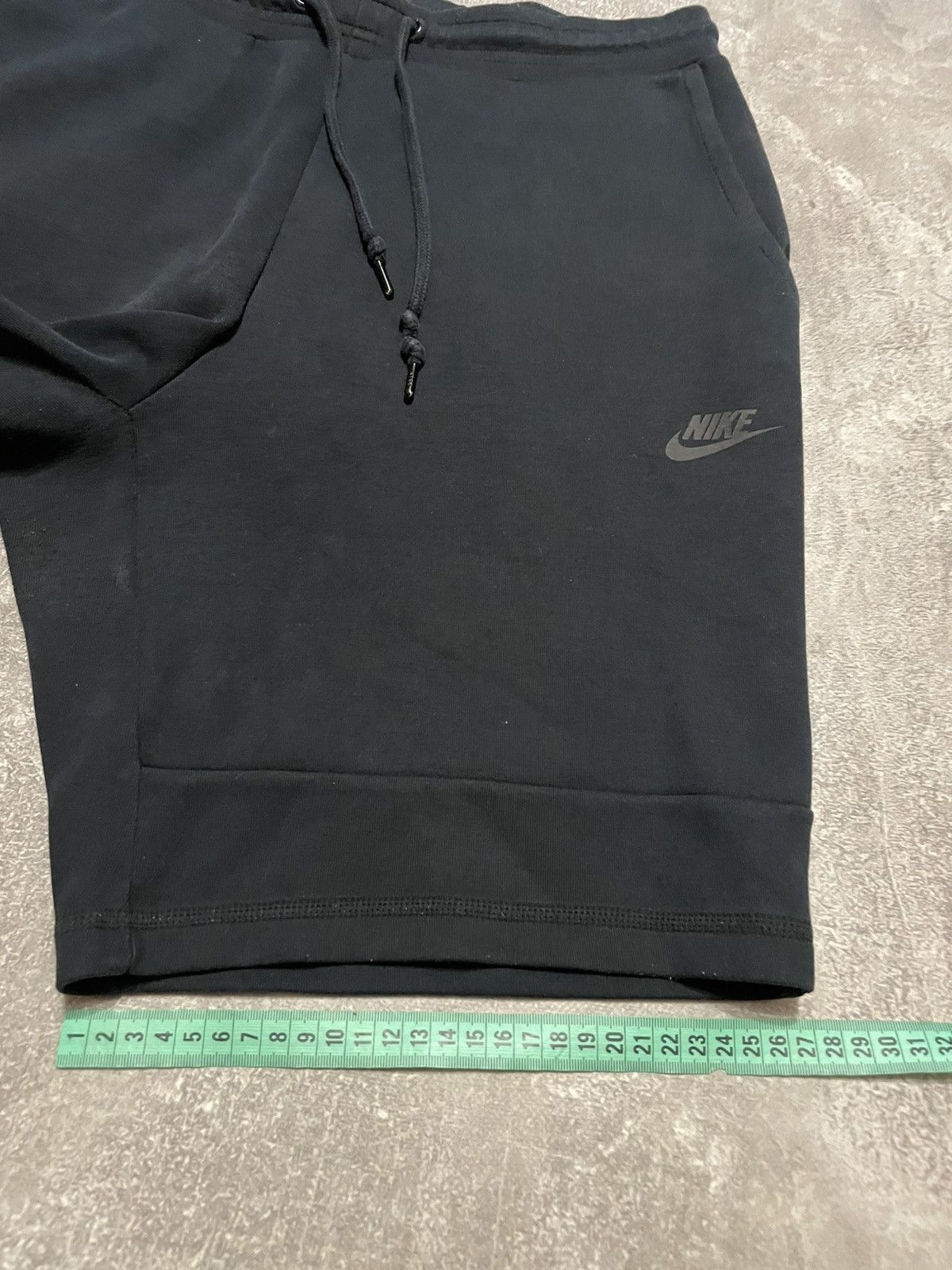 Nike Vintage Nike Tech Fleece Black Sweet Shorts Size M Size US 32 / EU 48 - 18 Thumbnail
