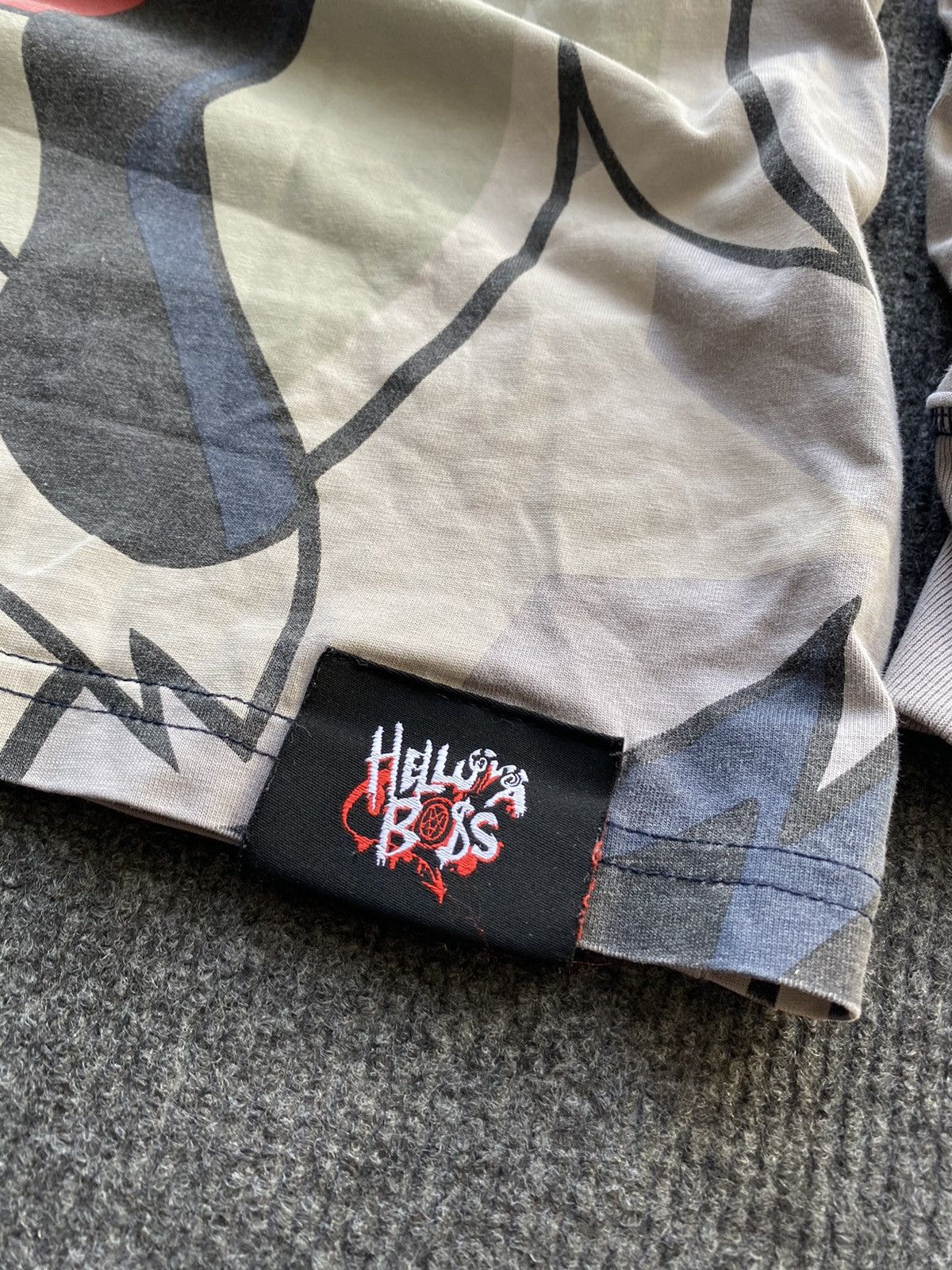 Anime 🔥Goth Emo Helluva Boss overprint long sleeve L warren james Size US L / EU 52-54 / 3 - 5 Thumbnail