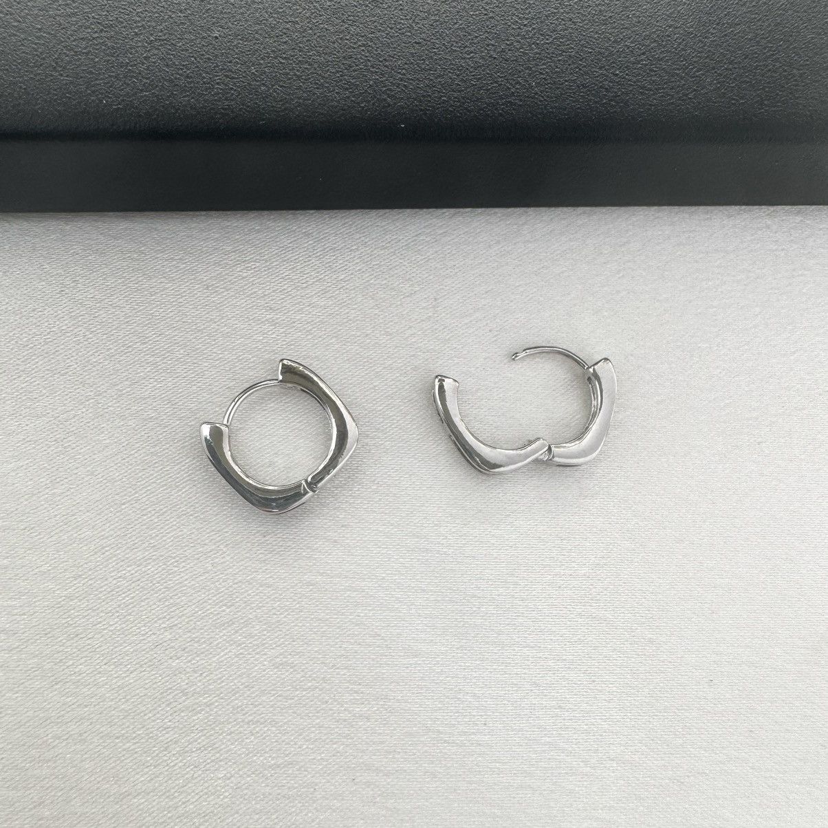 Other Geometric Square Small Hoop Earrings for Men Women Size ONE SIZE - 4 Thumbnail