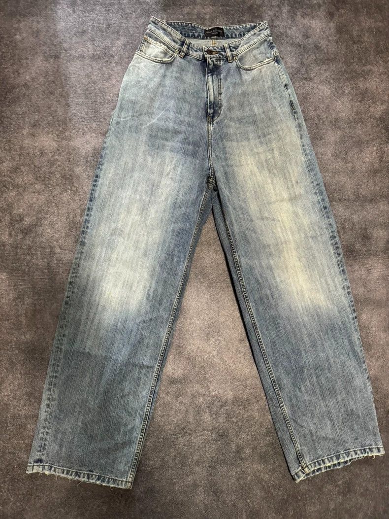 Balenciaga Balenciaga size XS Make old mid-waist straight jeans Size US 27 - 1 Thumbnail