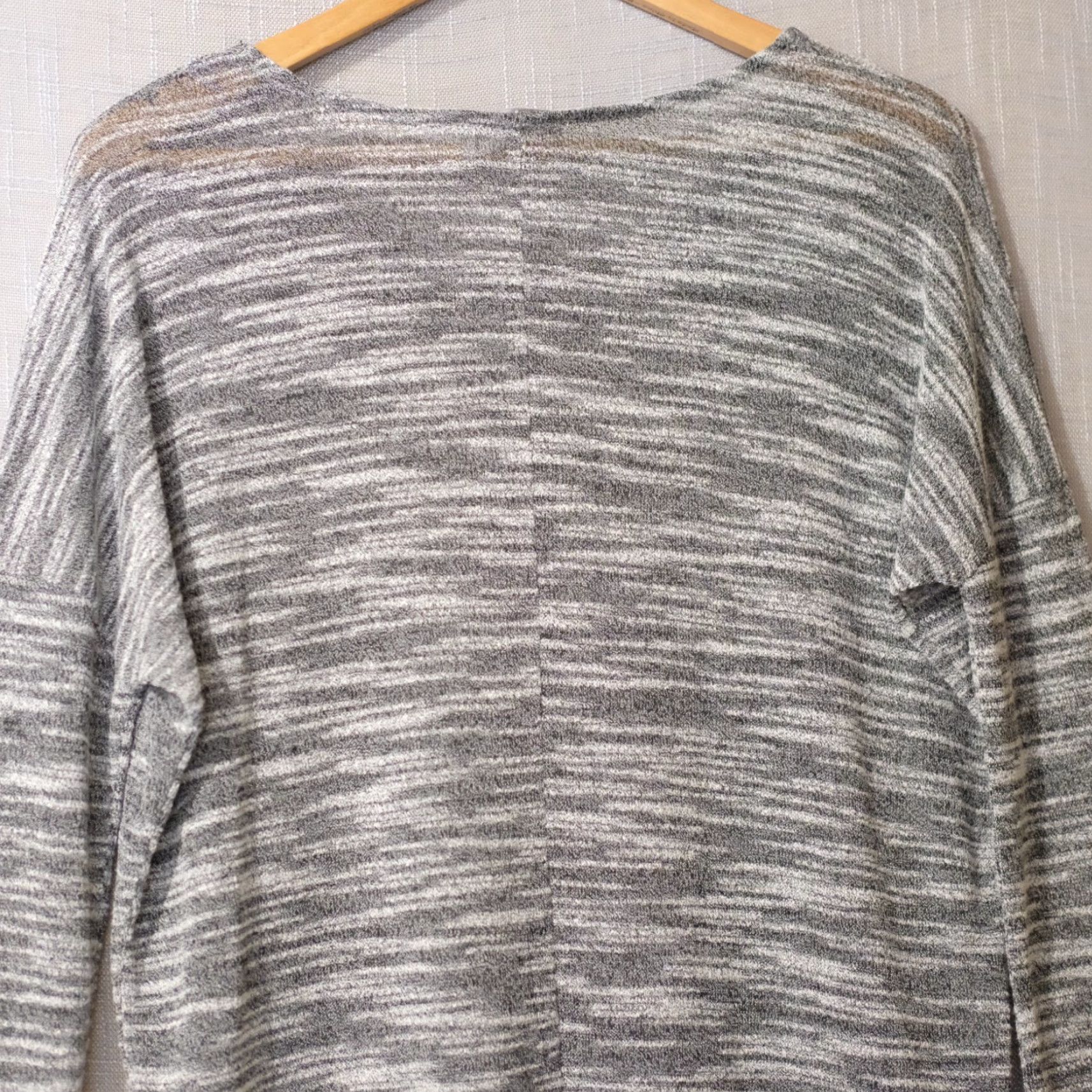 Olive Olive + Oak Lightweight Knit Sheer Top Gray Overlay Women's M Dolman Sleeve Round Neck Heather Grey, Nwot, Casual, Blouse Size M / US 6-8 / IT 42-44 - 7 Thumbnail