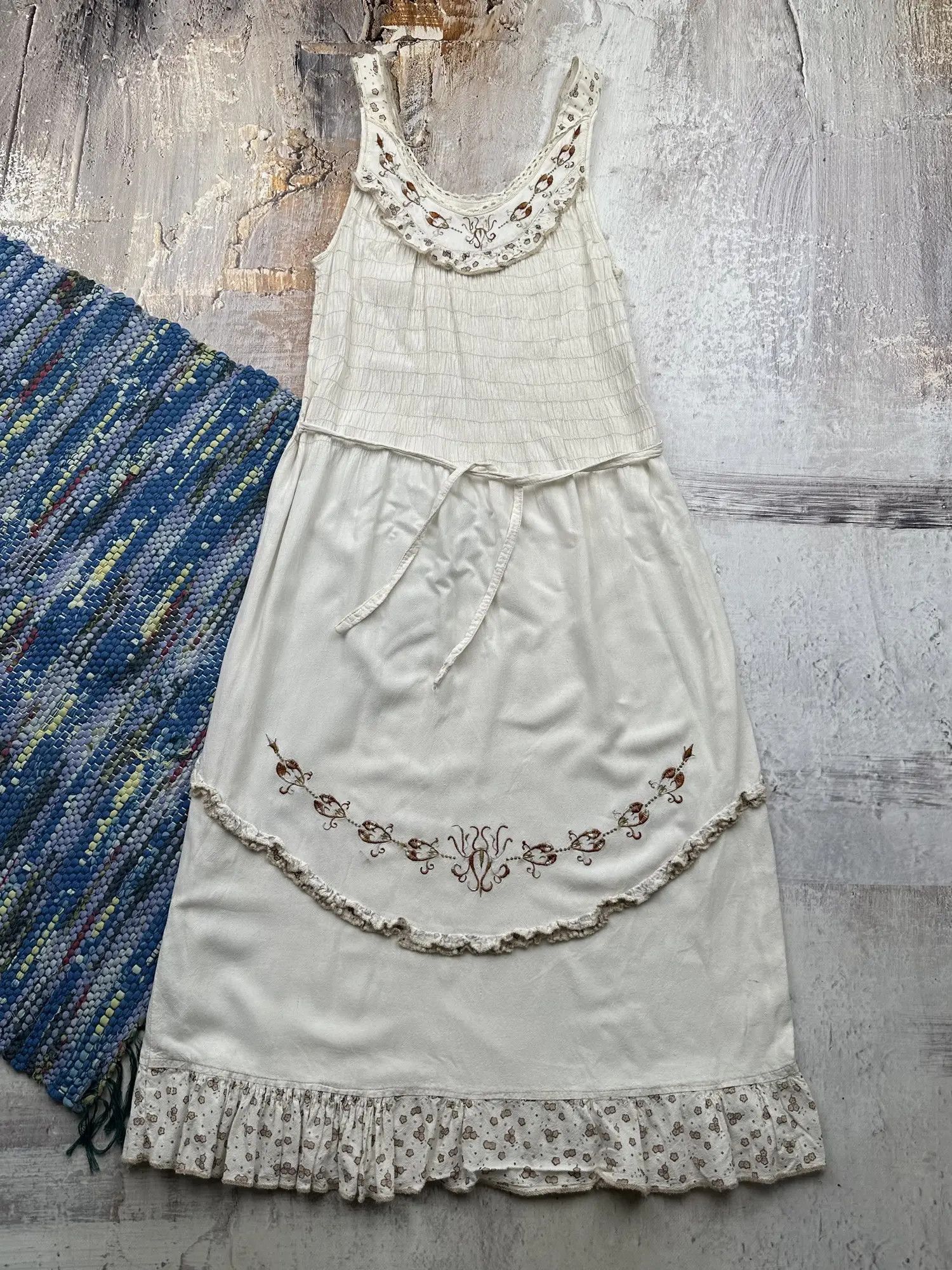 Japanese Brand Vintage Minimalist Dress With Embroidery A347(302) Size M / US 6-8 / IT 42-44 - 1 Thumbnail