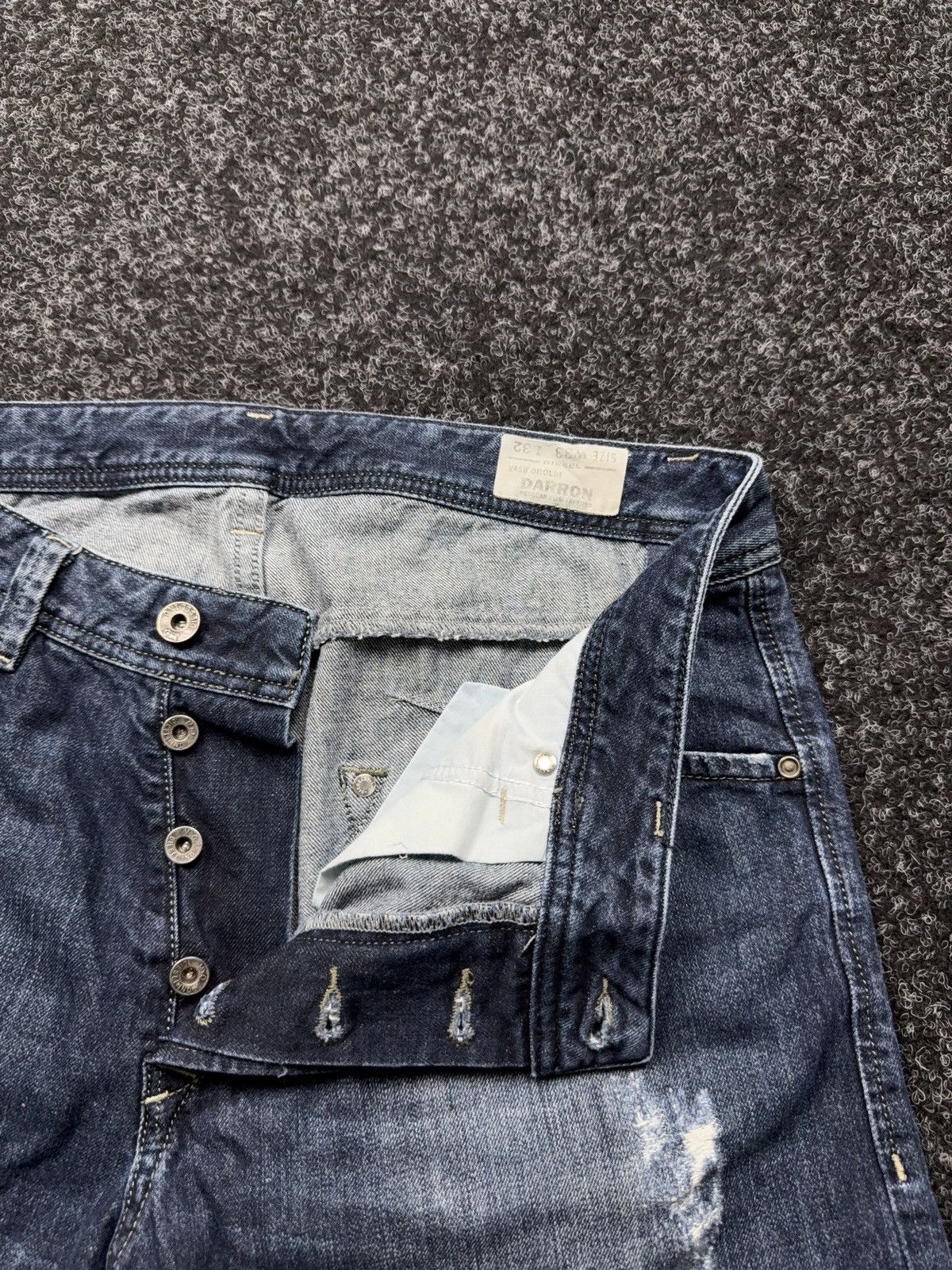 Diesel Luxury 00s Diesel Darron Distressed Y2K Slim Tapered Jeans Size US 33 - 8 Thumbnail