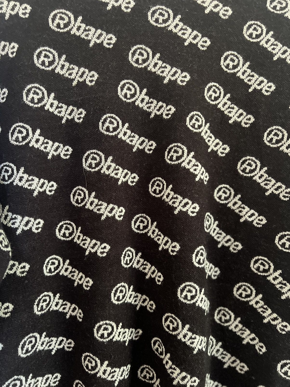 Bape Bape logo print Long sleeve knitwear Size US M / EU 48-50 / 2 - 6 Thumbnail