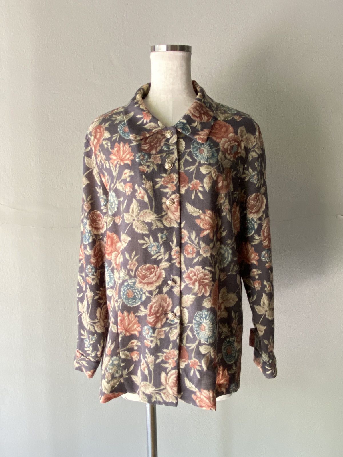 Burberry Burberrys Vintage Floral Button-Up Blouse in Charcoal Size XL / US 12-14 / IT 48-50 - 2 Thumbnail