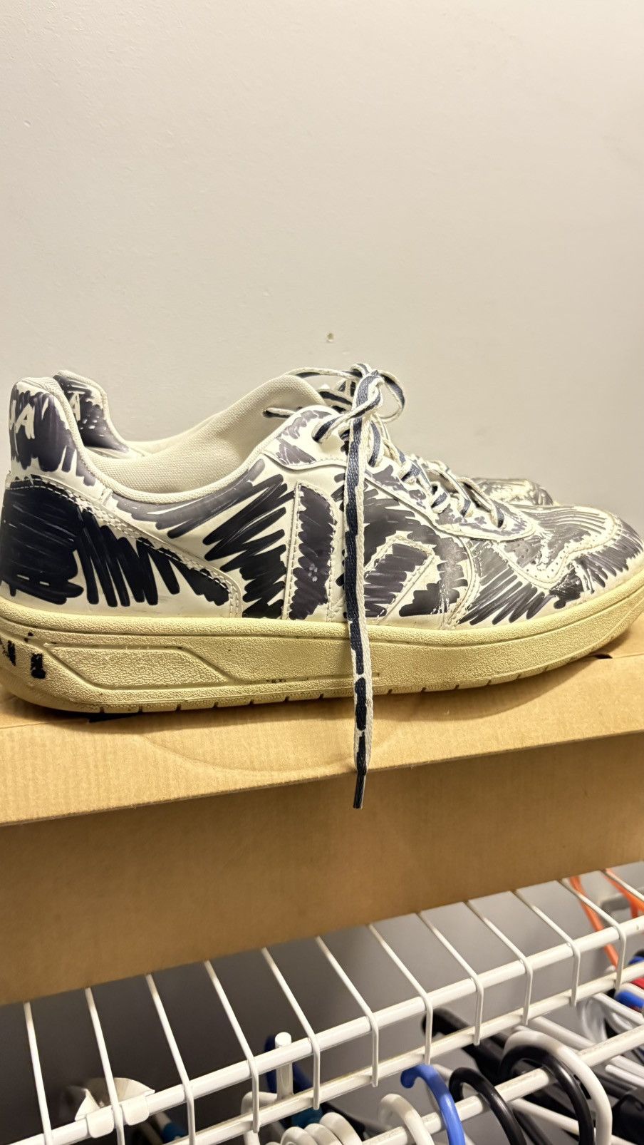 Marni × Veja Marni Black & White Veja Edition V-10 Sneakers Size US 11 / EU 44 - 4 Thumbnail
