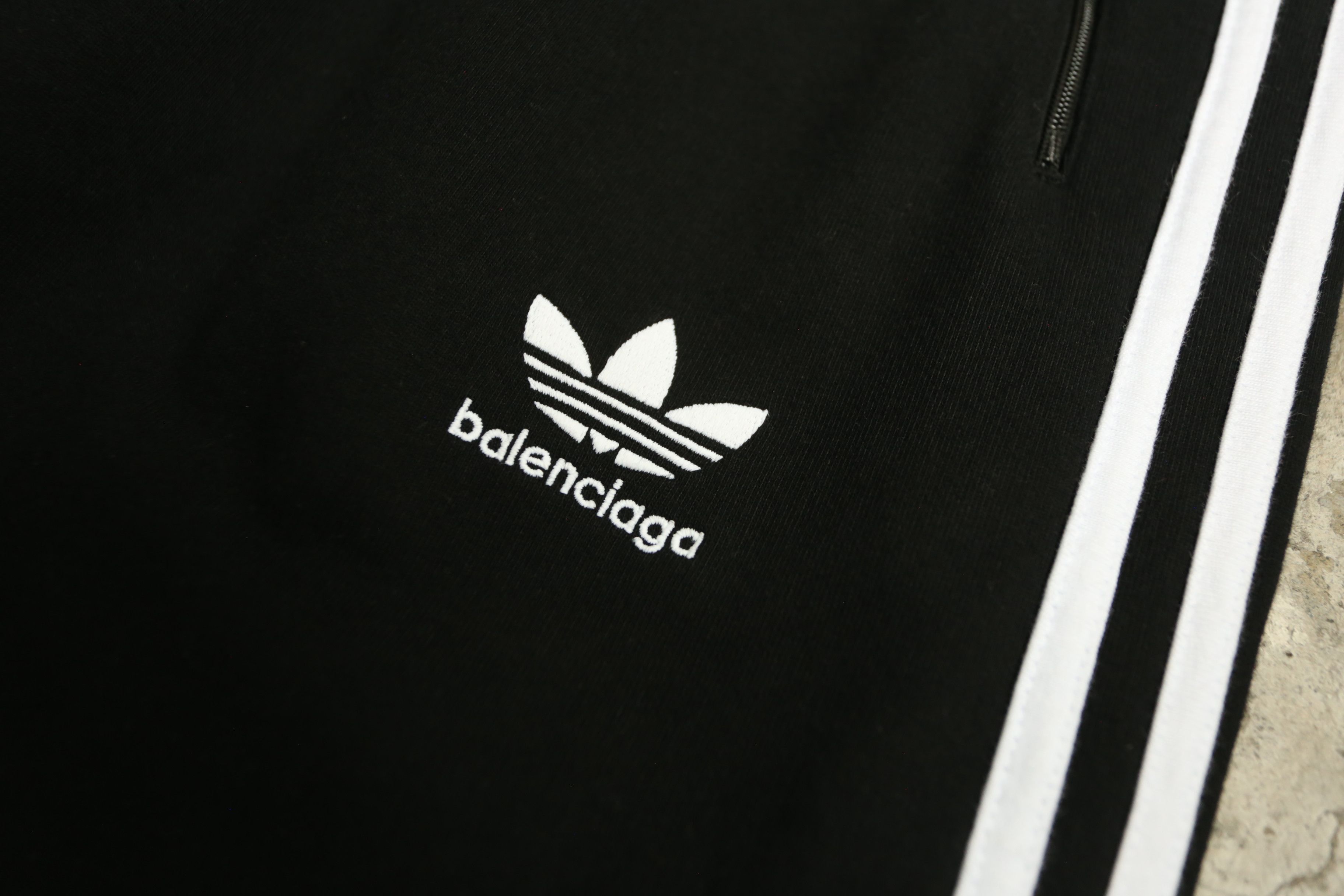 Adidas × Balenciaga Balenciaga - Adidas - Resort 2023 - Baggy Sweatpants Size US 30 / EU 46 - 4 Thumbnail