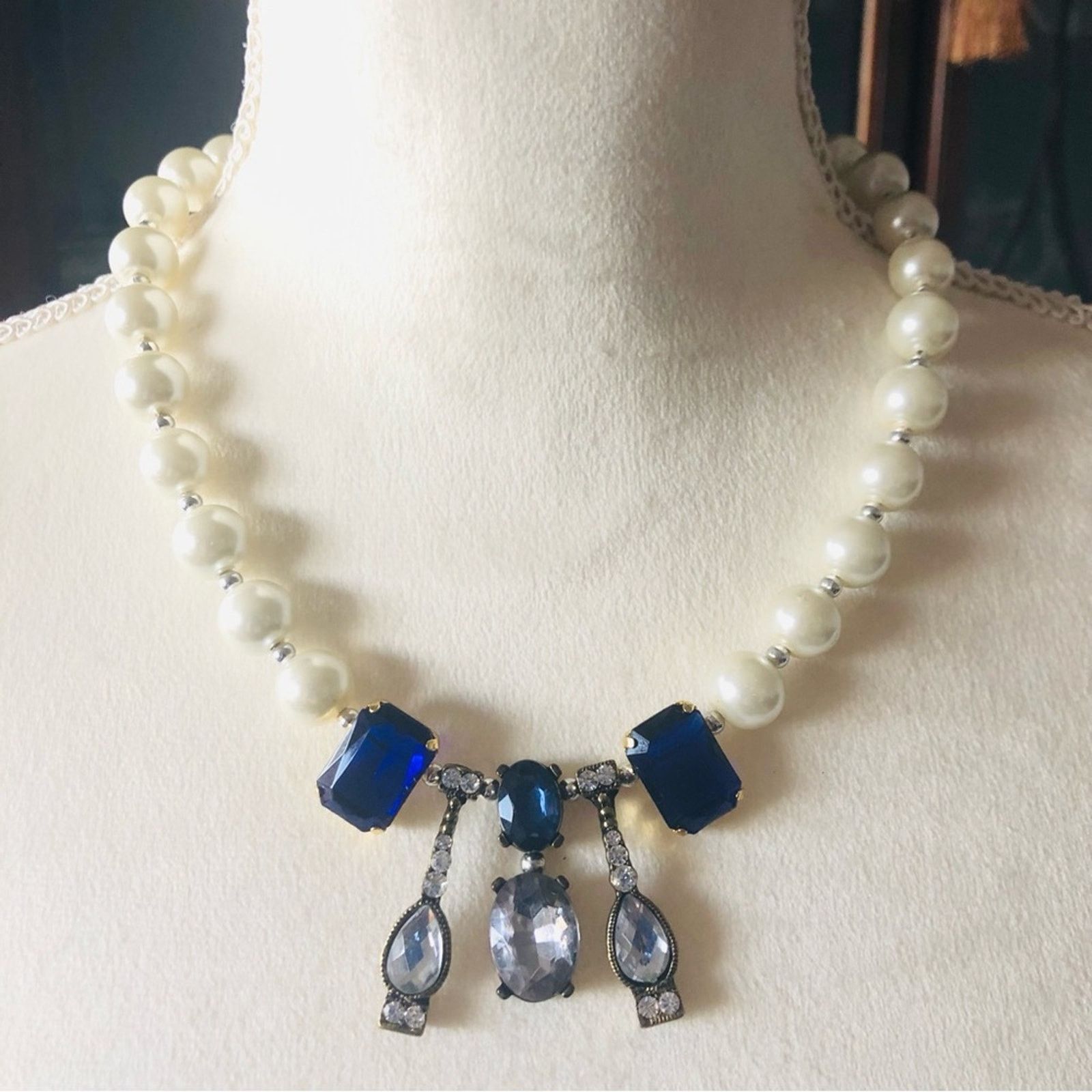 Handmade Handcrafted classy elegant white glass Pearl necklace Size ONE SIZE - 2 Thumbnail