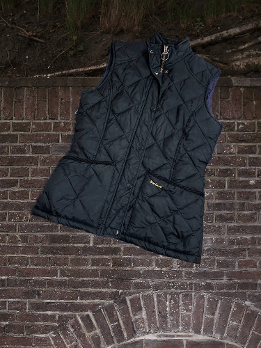 Barbour × Vintage Vintage Barbour Y2K Vest Casual Streetwear 90s Style Size M / US 6-8 / IT 42-44 - 1 Thumbnail