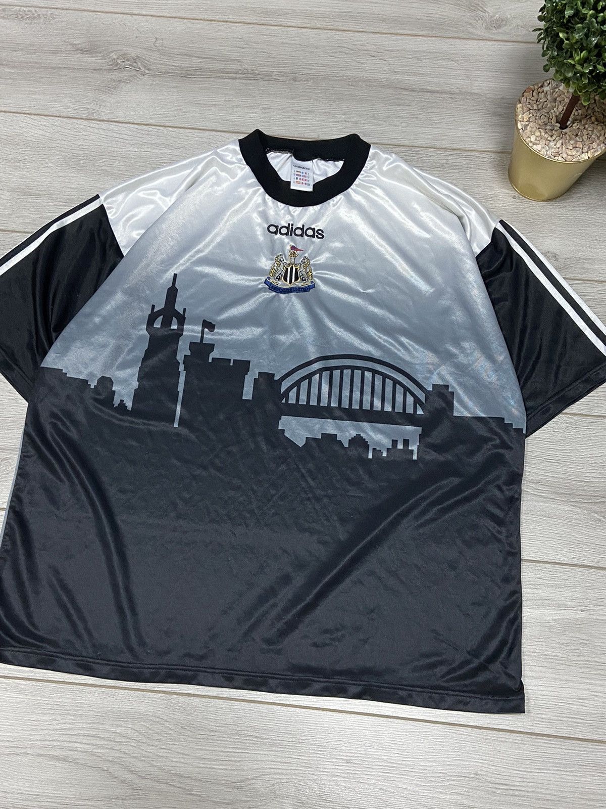 Adidas Newcastle United 1996-1997 Tyne Bridge Training Jersey Size US XL / EU 56 / 4 - 2 Thumbnail