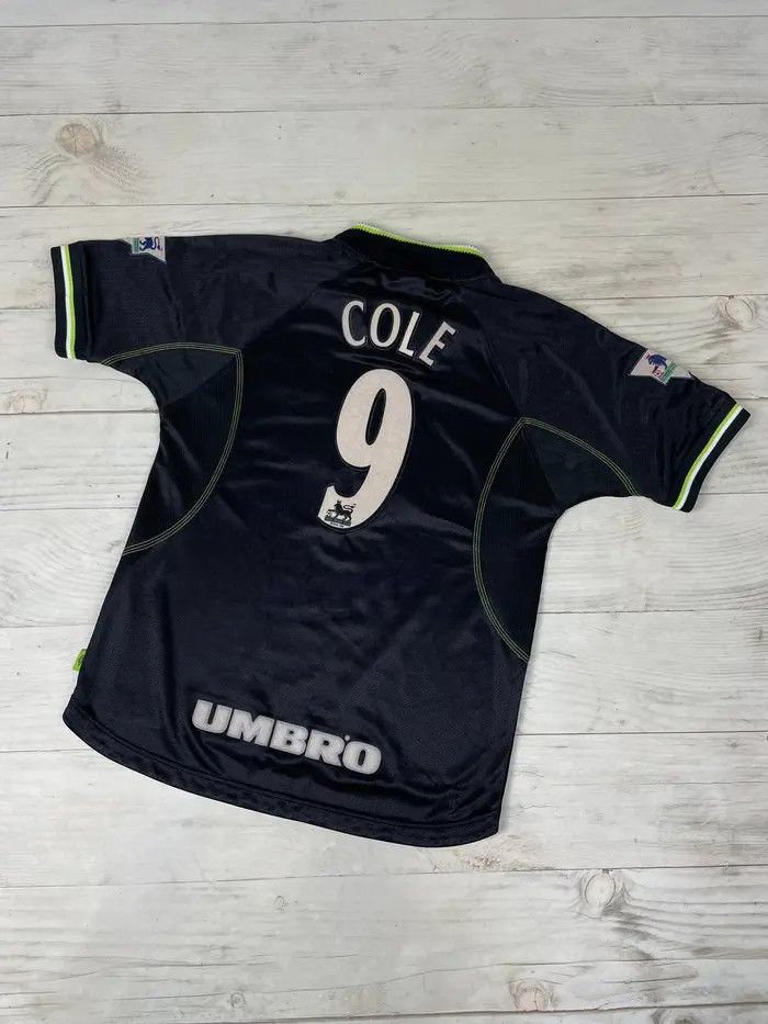 Umbro Vintage Manchester United 1998 1999 Cole #9 Third Shirt Size US S / EU 44-46 / 1 - 17 Thumbnail