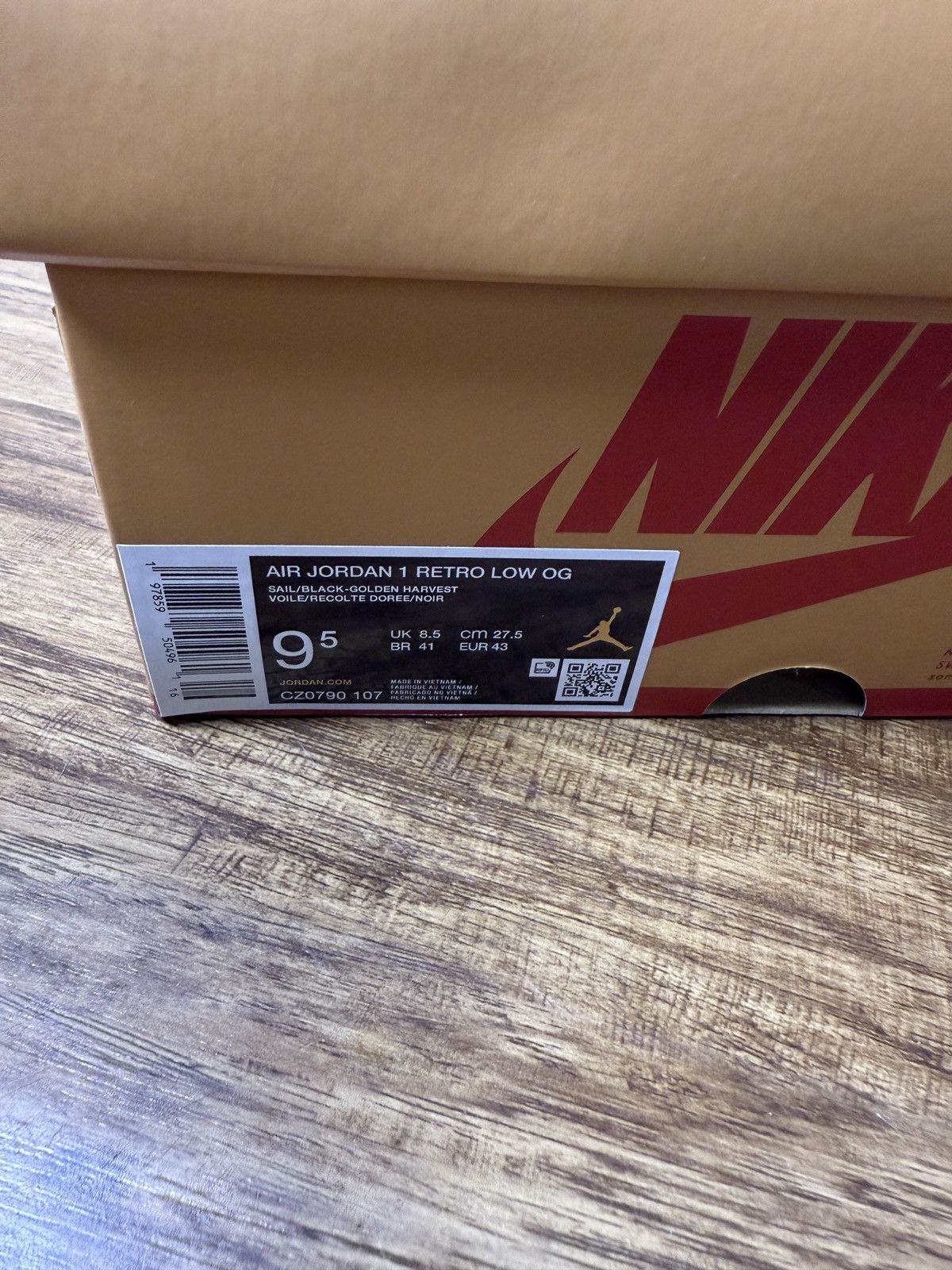 Jordan Brand Jordan 1 Low ‘Rookie Of The Year’ Size US 9.5 / EU 42-43 - 8 Thumbnail