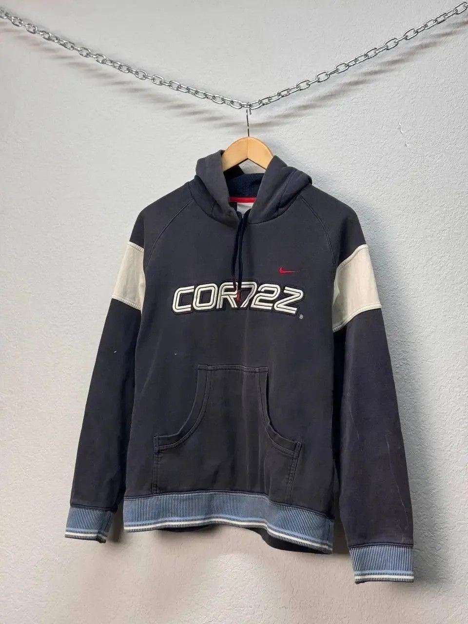 Nike Vintage Sweatshirt Nike COR72Z Big Logo Y2K Size US M / EU 48-50 / 2 - 1 Thumbnail