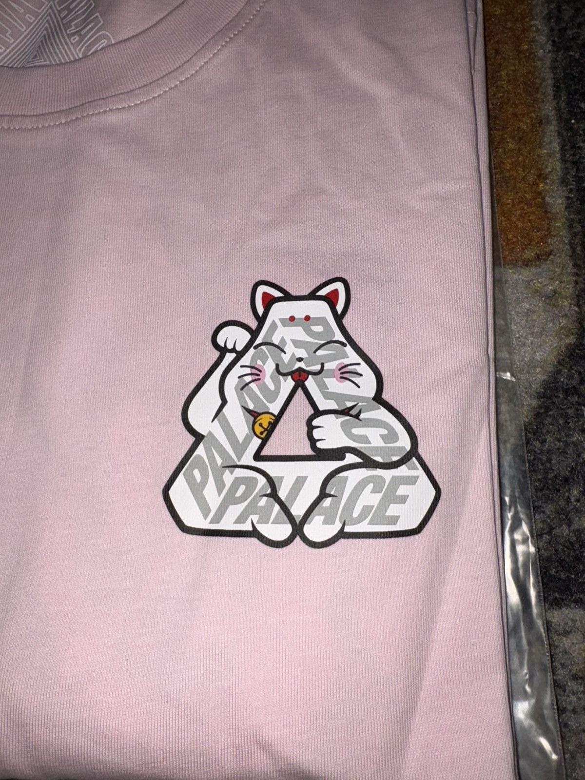 Palace Palace Lucky P3 T-Shirt Pink Size US XXL / EU 58 / 5 - 3 Thumbnail