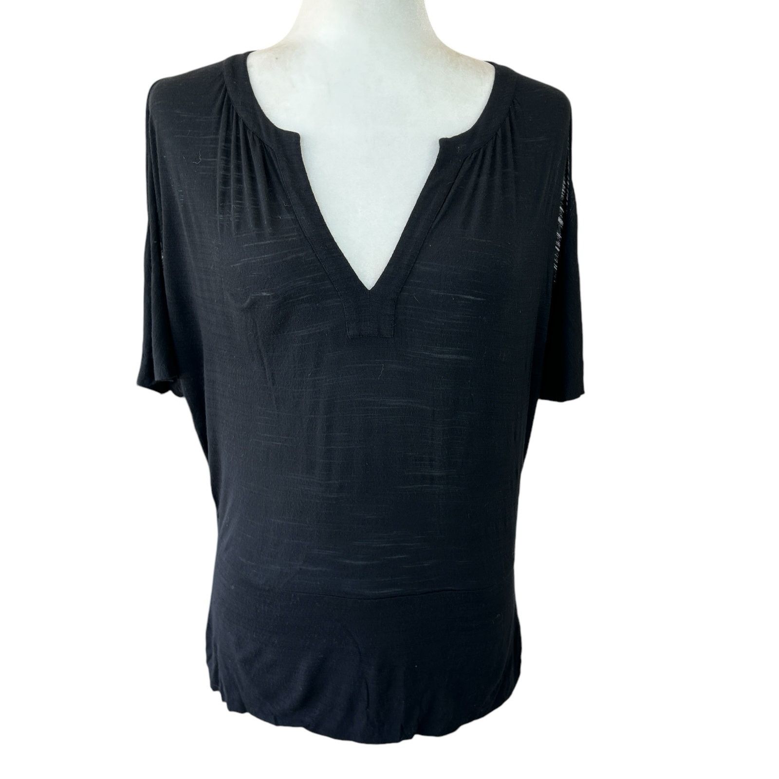 Lafayette 148 Lafayette 148 Top Large Black Minimalist Quiet Luxury Basics Size L / US 10 / IT 46 - 1 Thumbnail
