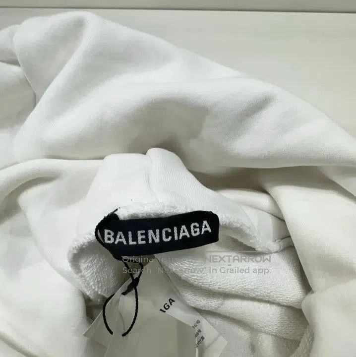 Balenciaga Balenciaga Unisex White Long Sleeve Sweatshirt. Size US XXS / EU 40 - 1 Thumbnail