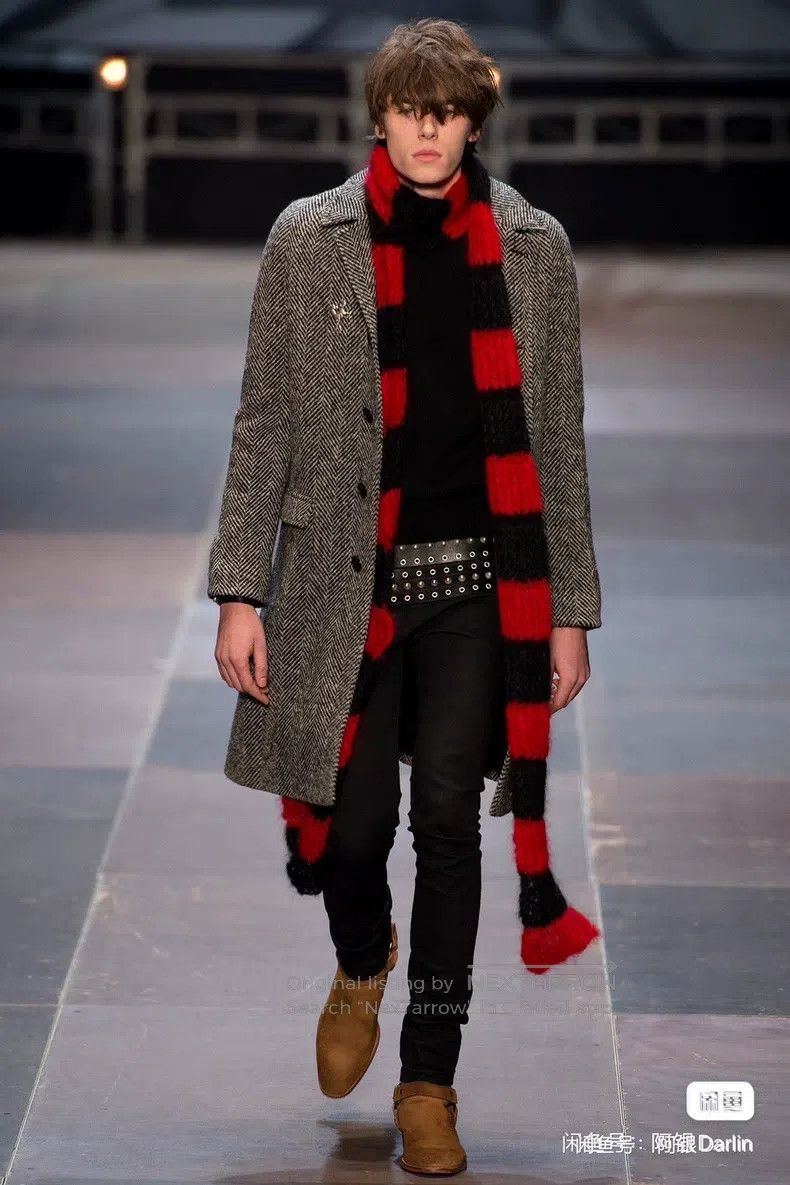 Saint Laurent Paris Saint Laurent Paris Black and Red Fuzzy Caterpillar Scarf Size ONE SIZE - 4 Thumbnail