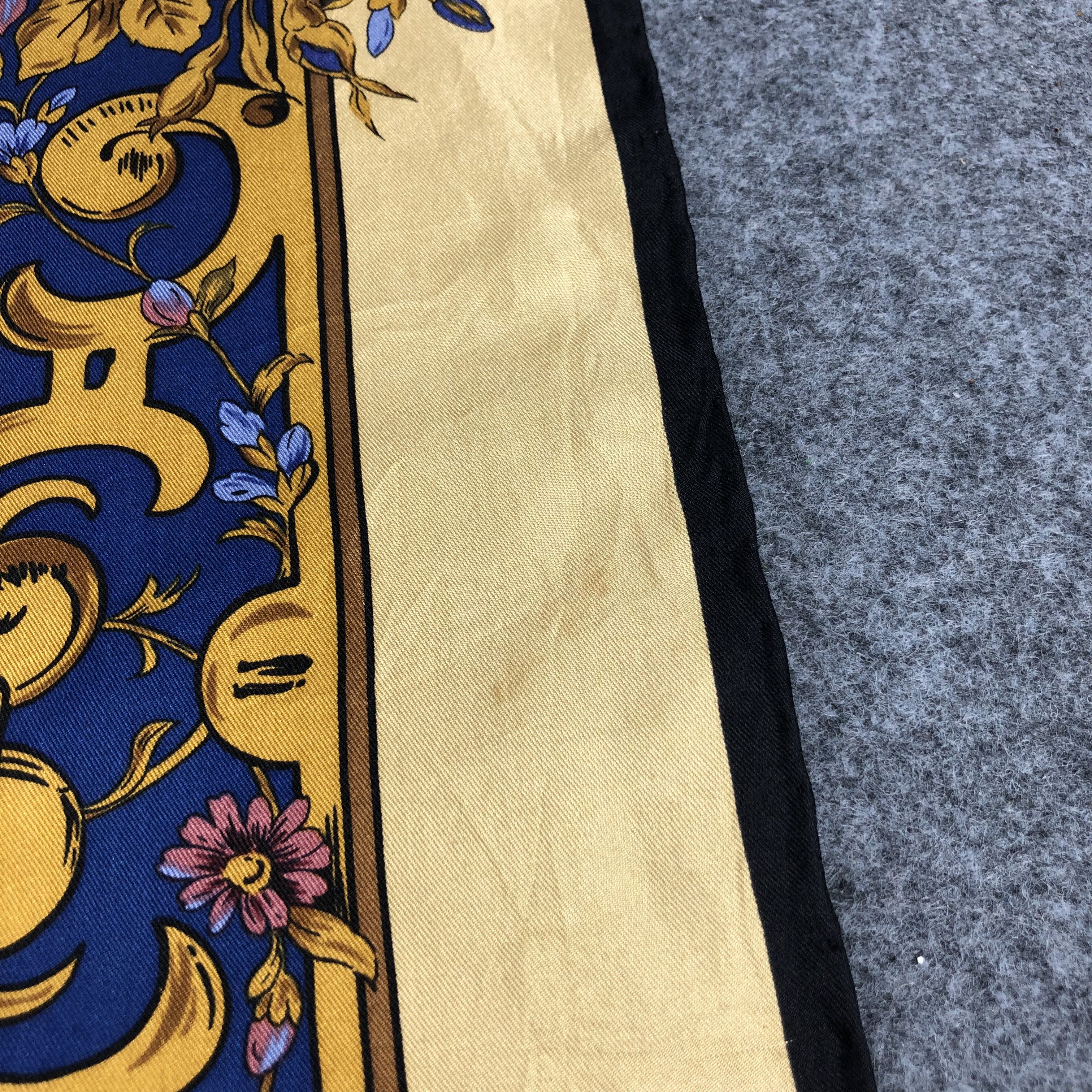 Japanese Brand Vintage Luxury Floral Silk Scarf M256 Size ONE SIZE - 5 Thumbnail
