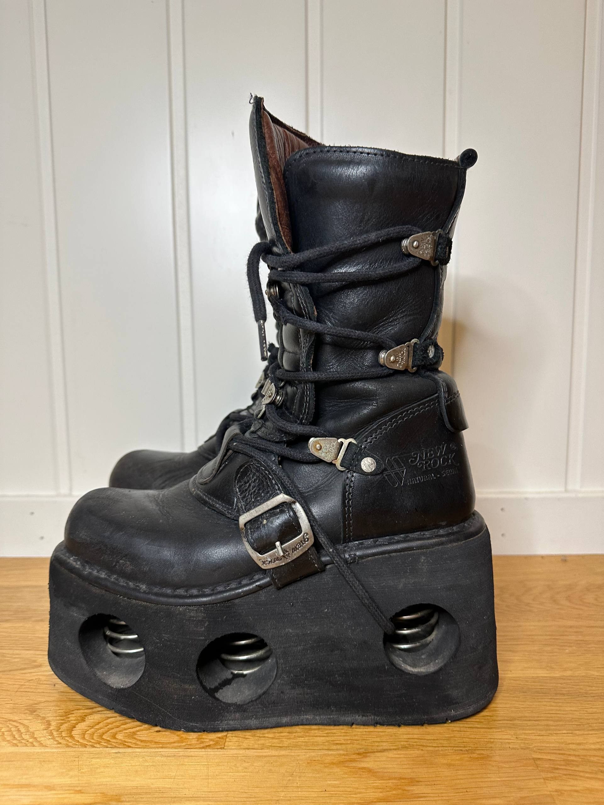 New Rock Patent Spring Neptuno Unisex Platform Boots in Black - 8.5 US
