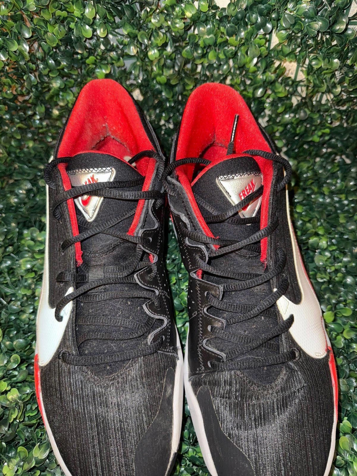 Nike Men's Nike Zoom Freak 2 Bred 2020 black red size 11.5 Size US 11.5 / EU 44-45 - 5 Thumbnail