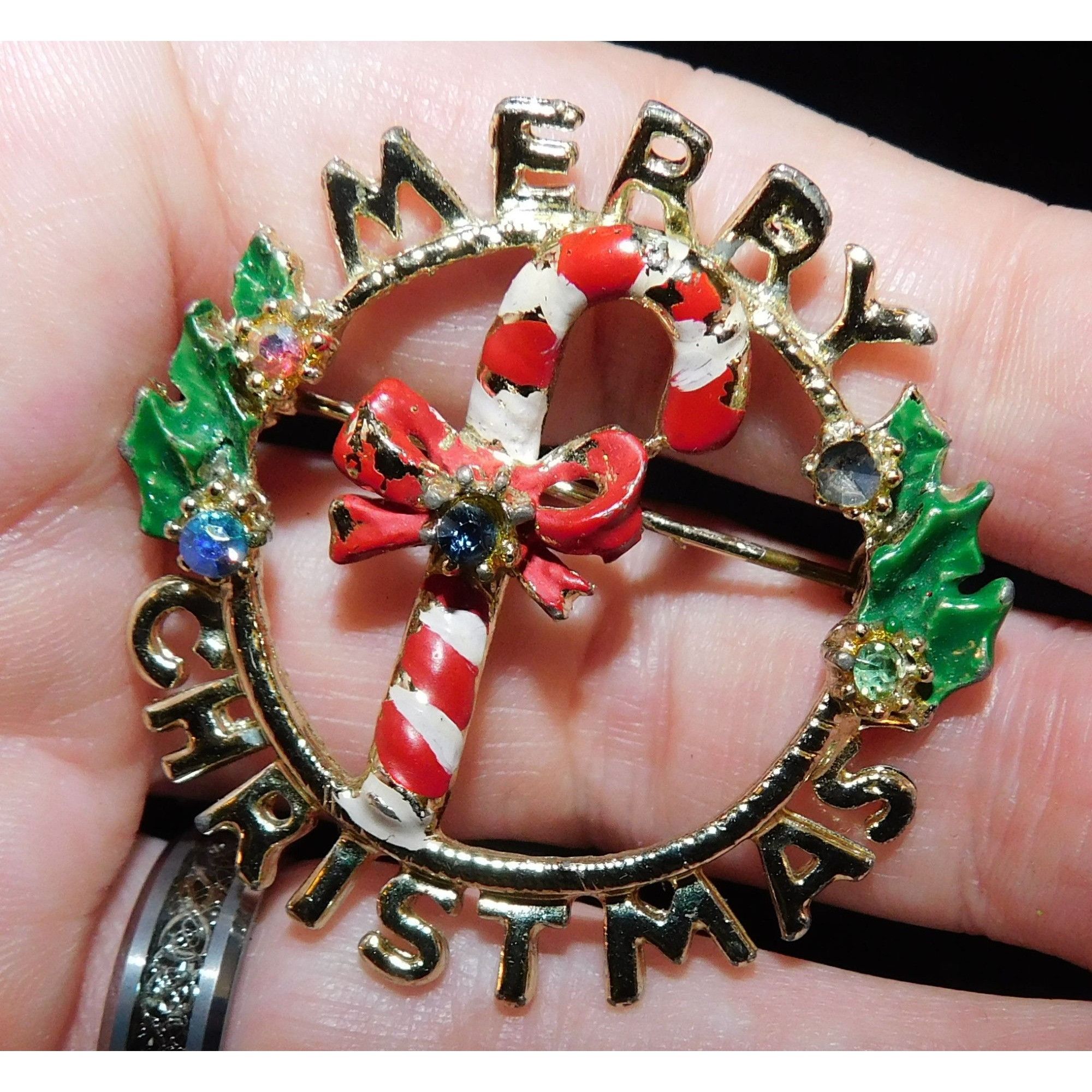 Other Vintage Merry Candy Cane Wreath Christmas Brooch Size ONE SIZE - 4 Thumbnail