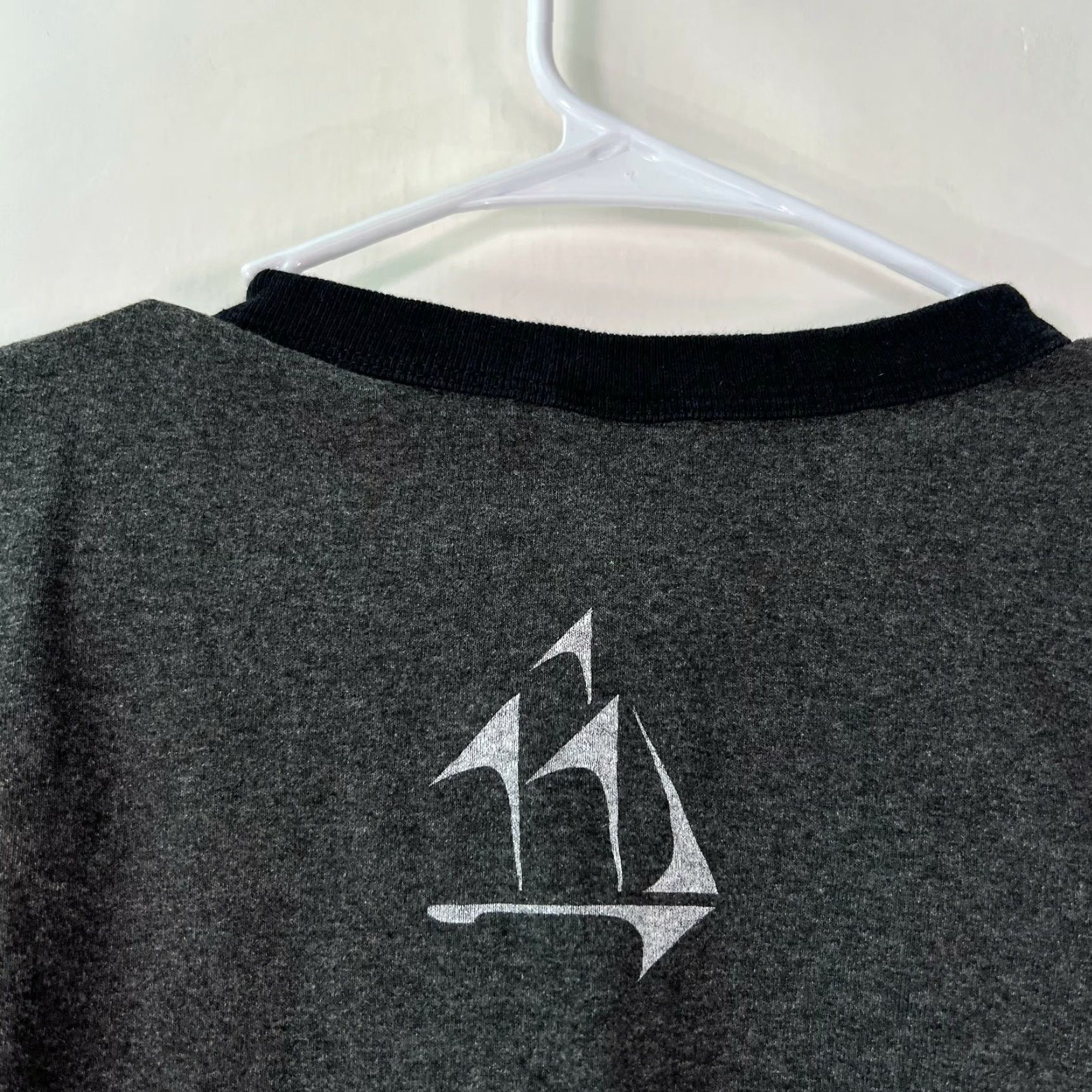 Vintage Cutty Whisky Mens Crew Neck T-Shirt Graphic Gray L Adult Regular Short Sleeve Casual 100% Cotton Size US L / EU 52-54 / 3 - 4 Thumbnail