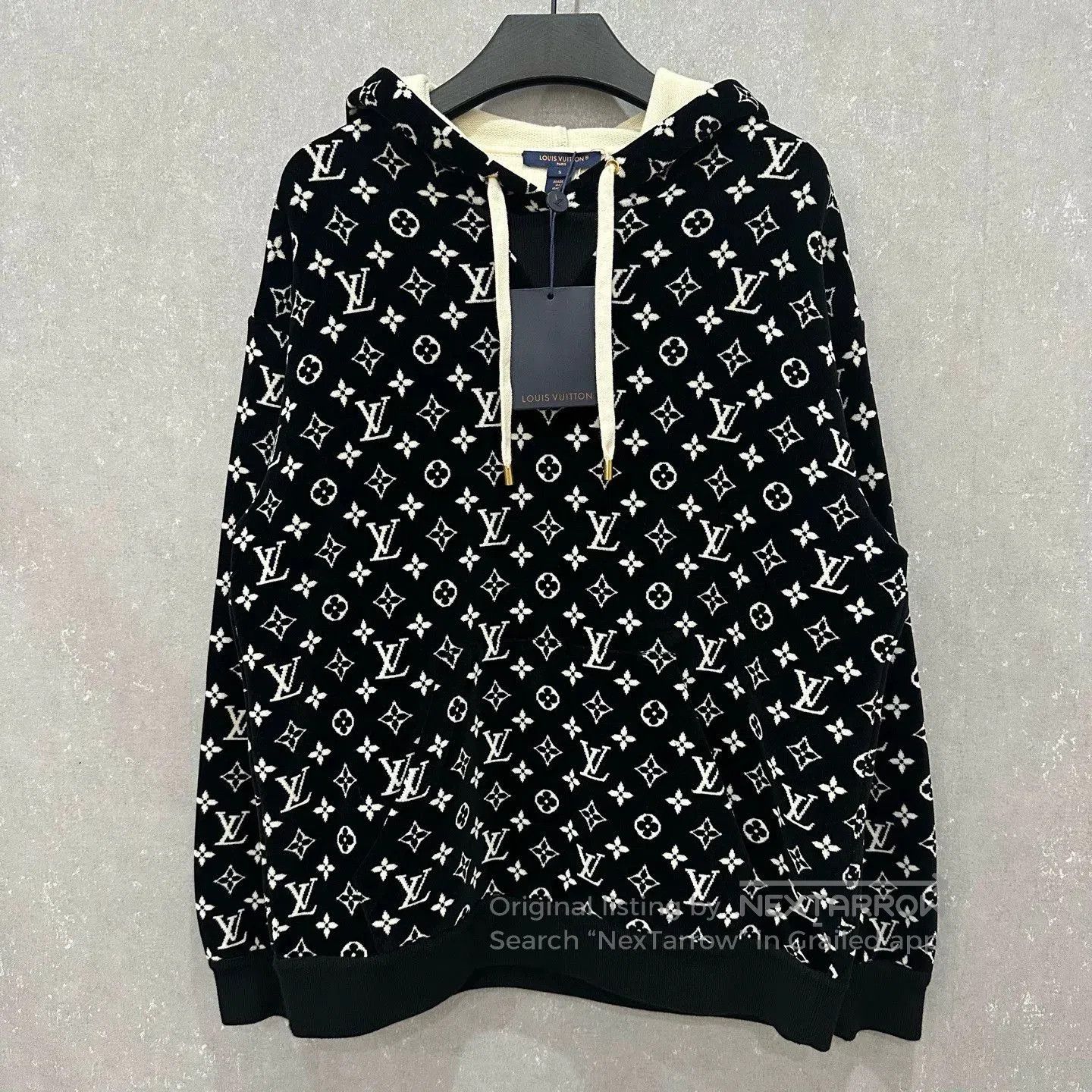 Louis Vuitton Louis Vuitton Logo Velvet Hoodie. Size S / US 4 / IT 40 - 4 Thumbnail
