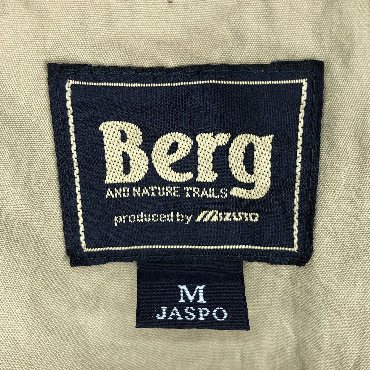 Mizuno Vintage 90's Berg x Mizuno Muti Pocket Vest Outdoor Gear Size US M / EU 48-50 / 2 - 16 Thumbnail