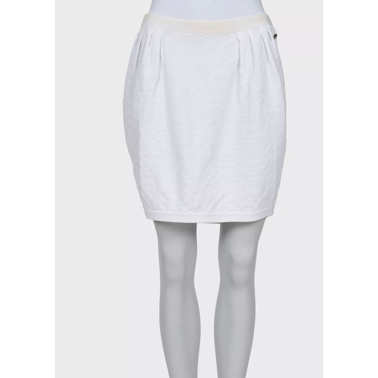 Chanel Chanel White Cotton Slim Skirt Sz.40/L Size 28" / US 6 / IT 42 - 1 Thumbnail