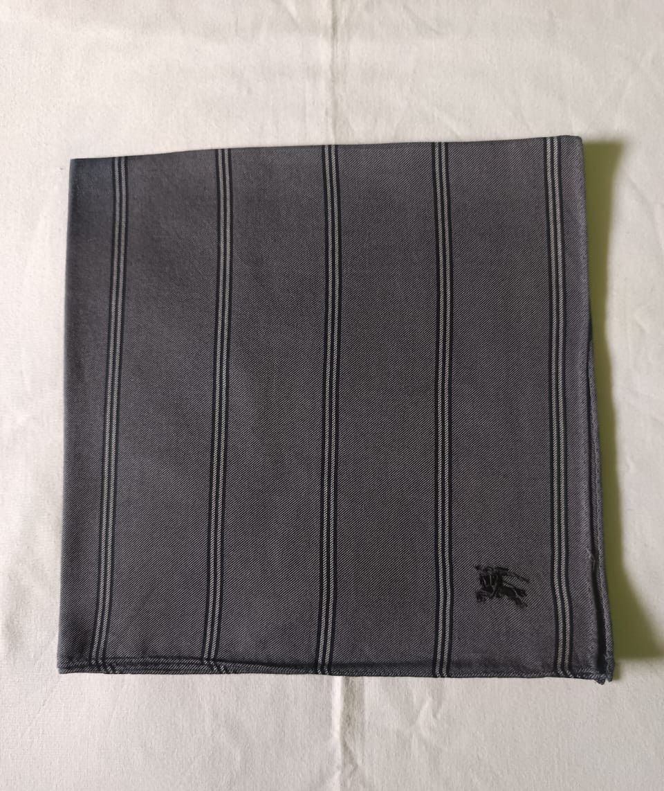 Burberry Burberry Handkerchief Size ONE SIZE - 1 Thumbnail
