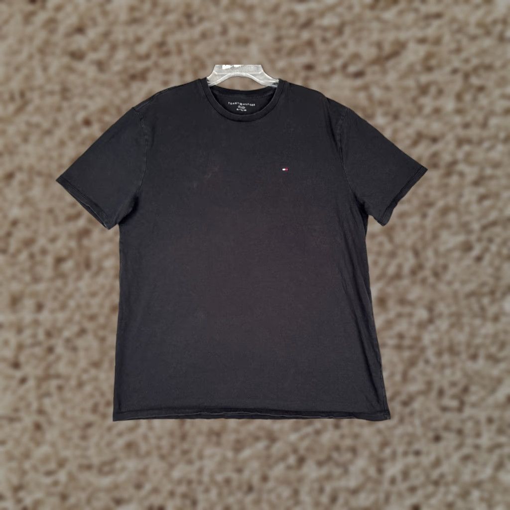 Tommy Hilfiger Tommy Hilfiger Shirt Adult XL Black Short Sleeve Crew Cotton Blend Logo Size US XL / EU 56 / 4 - 1 Thumbnail
