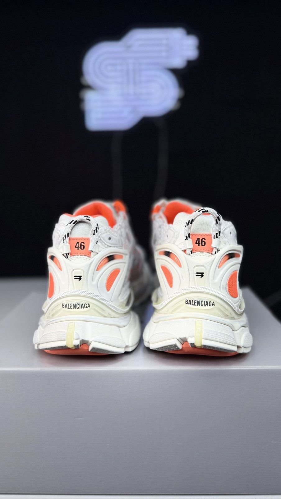 Balenciaga Balenciaga Runner White/Tangerine Size US 13 / EU 46 - 6 Thumbnail