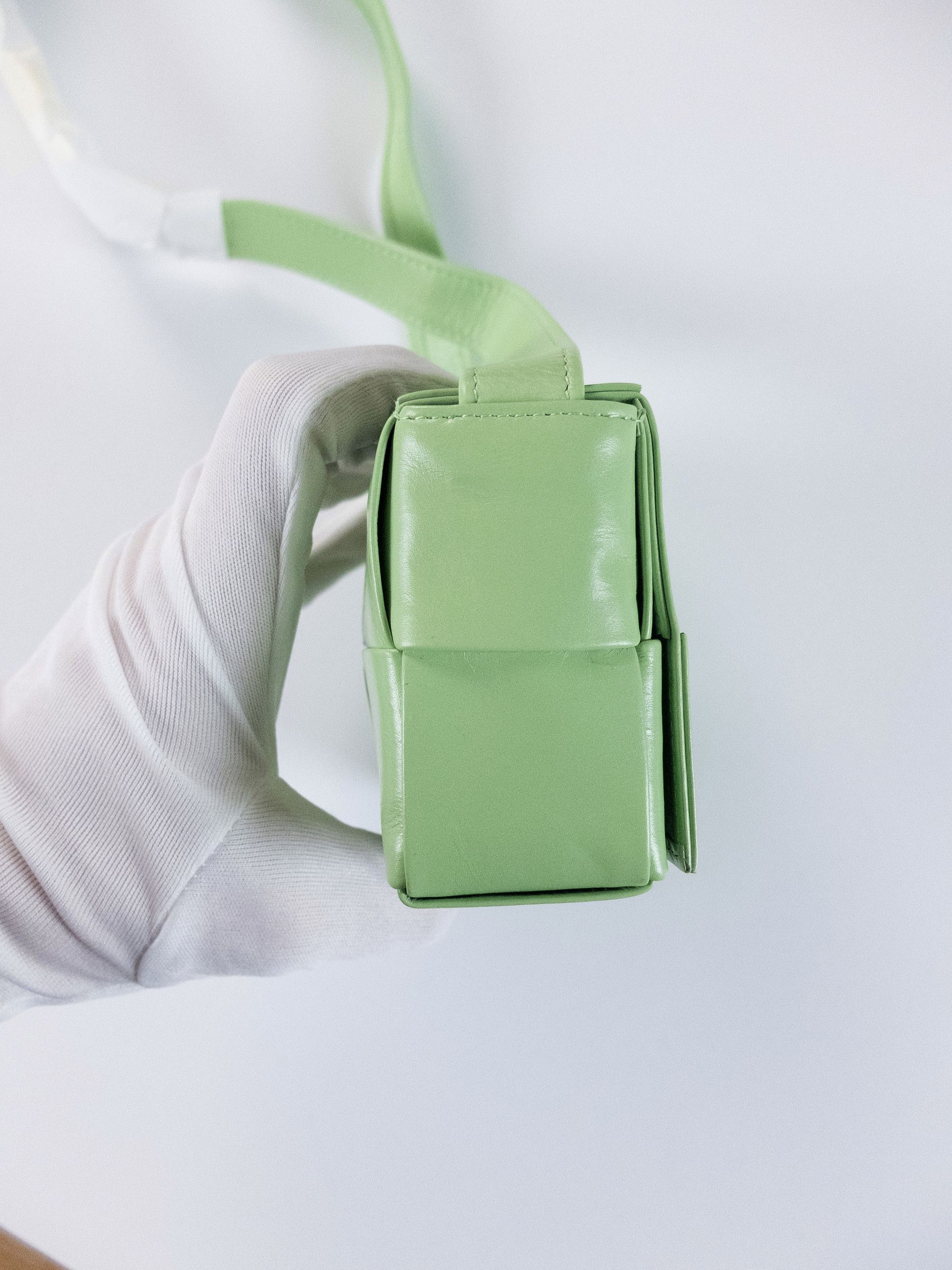 Bottega Veneta BOTTEGA VENETA Candy Cassette green paper leather mini bag Size ONE SIZE - 5 Thumbnail