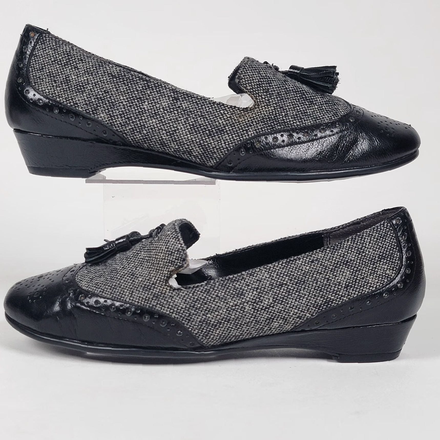 Vintage Aerosoles Women's Loafer Wing Tip Tasseled Sota Cream Black Patent Leather Fabric Slip On Flat Heel Womens 7.5 Comfort Casual Size US 8 / IT 38 - 4 Thumbnail