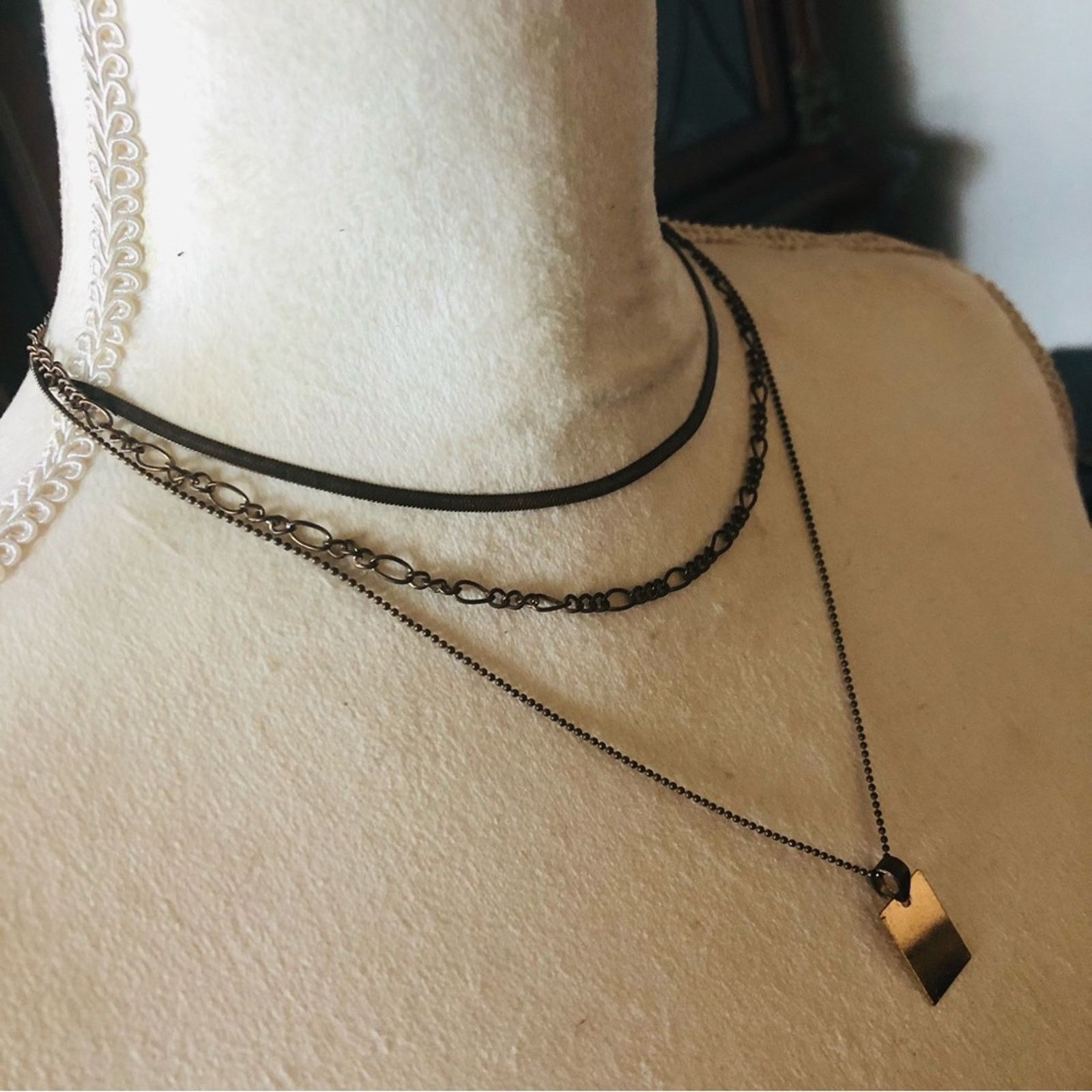 Vintage Vintage triple strand brass chain necklace Size ONE SIZE - 3 Thumbnail