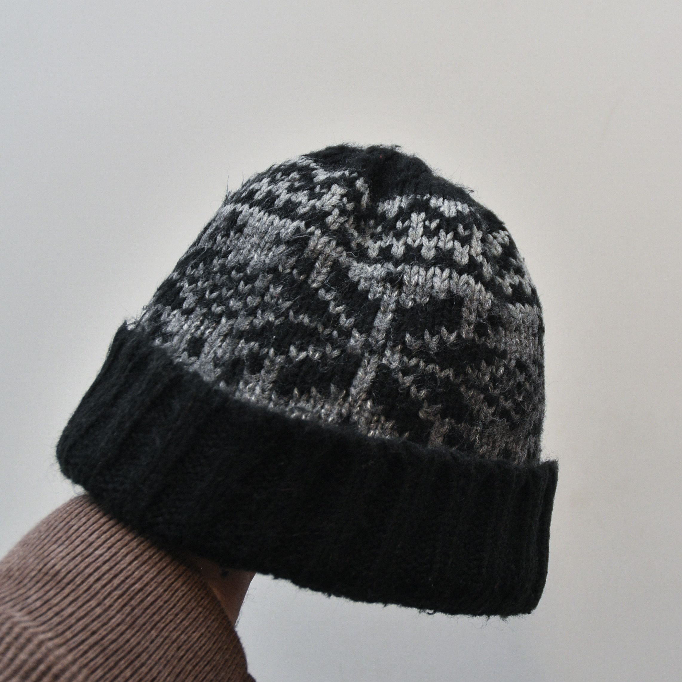 Lacoste Vintage Lacoste Fair Isle Pattern Knit Beanie Hat Size ONE SIZE - 6 Thumbnail