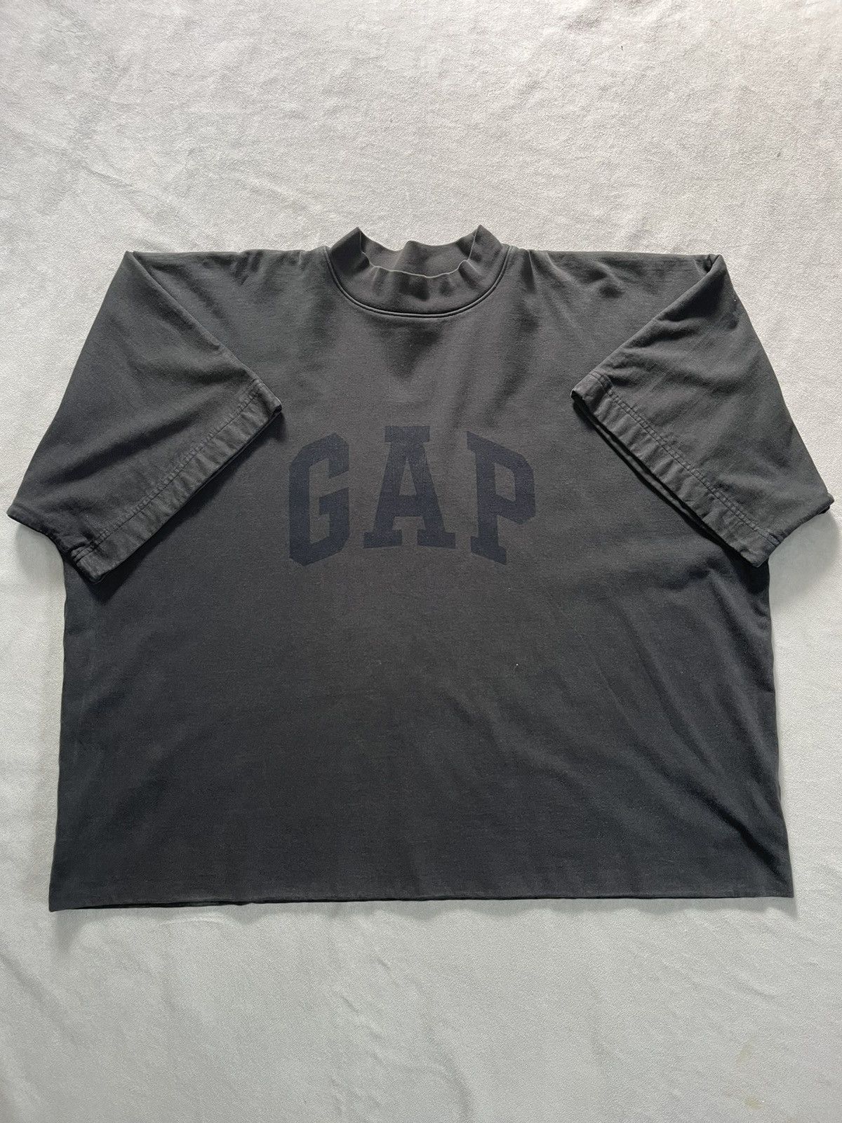 Image of Yeezy Gap Dove T-Shirt No Seam in Black, Men's (Size Small)