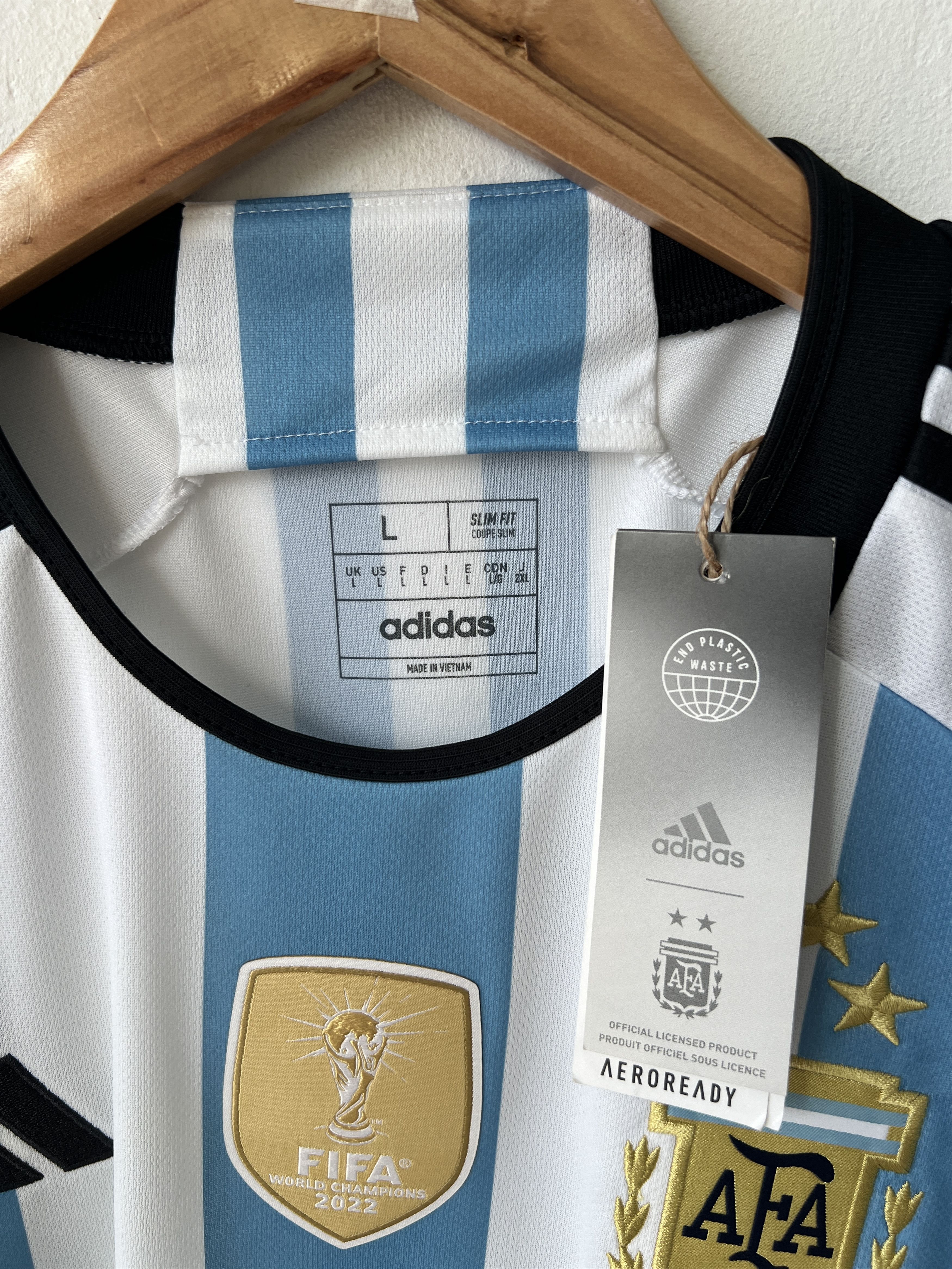 Adidas (L) Argentina 2022-24 Home Kit Messi #10 (NEW) Size US L / EU 52-54 / 3 - 3 Thumbnail