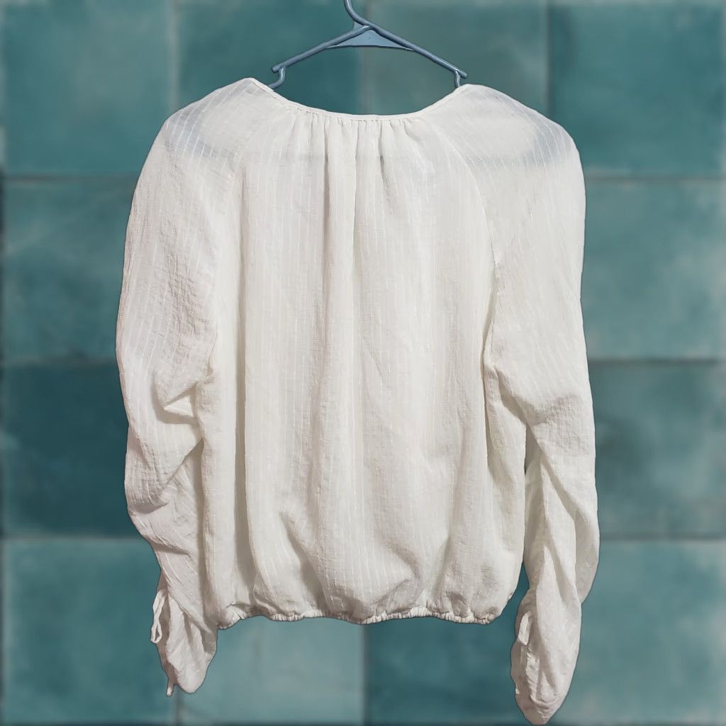 ASTR The Label ASTR The Label Blouse Women M White Ruched Sleeve V Neck Sheer Peasant Boho Shirt Size M / US 6-8 / IT 42-44 - 1 Thumbnail