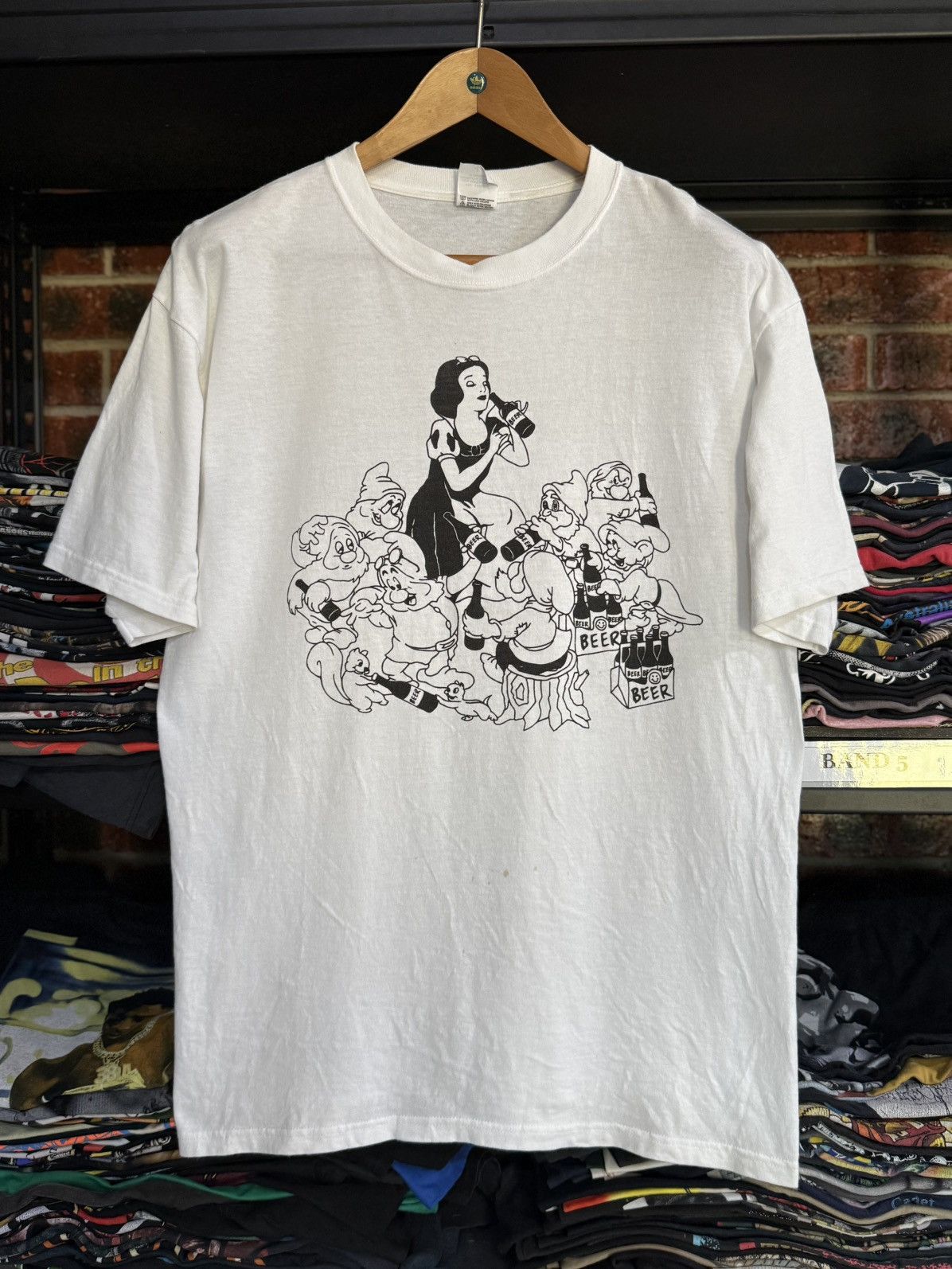 Cartoon Network Vintage Snow White Beer Punk Grungre Cartoon Tee Size US L / EU 52-54 / 3 - 1 Thumbnail