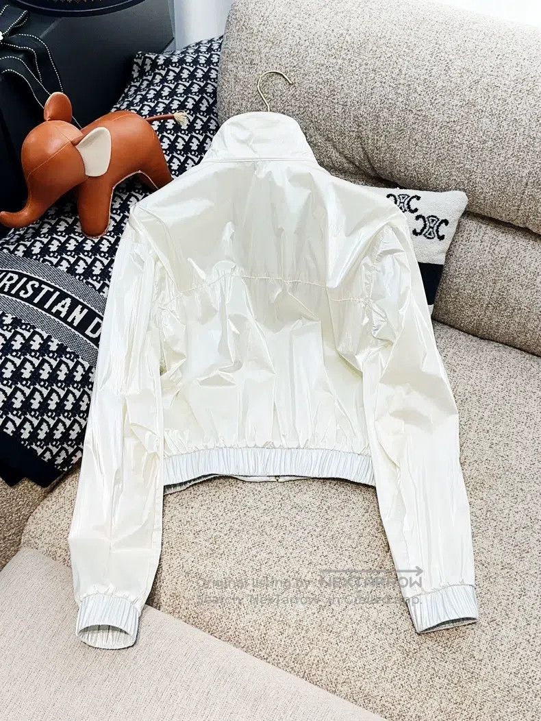Chanel Chanel 23C Early Spring Vacation Series Beige Metallic Lon Size XS / US 0-2 / IT 36-38 - 2 Thumbnail