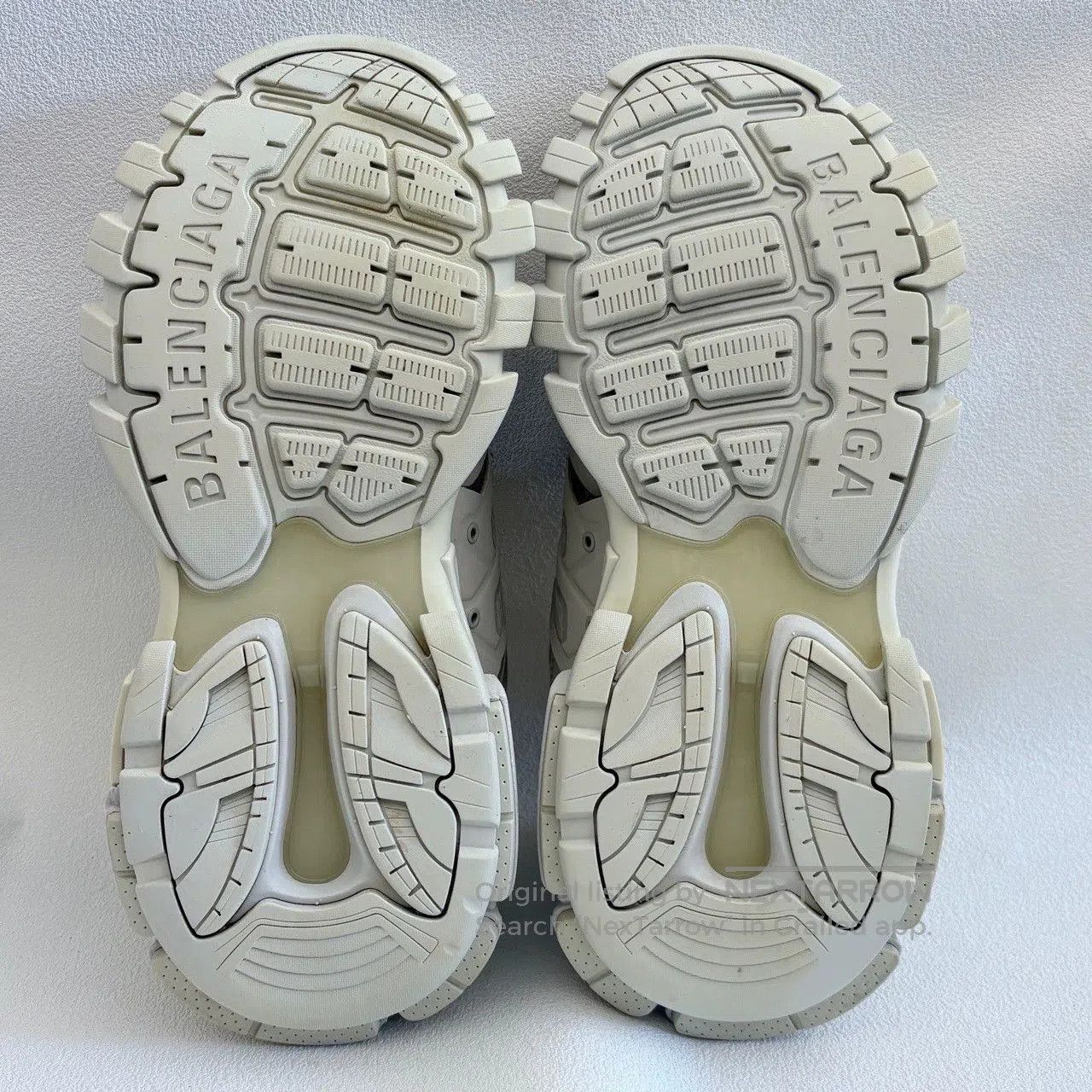 Balenciaga balenciaga track 1.0 dad sneakers in white. Size US 10.5 / EU 43-44 - 7 Thumbnail