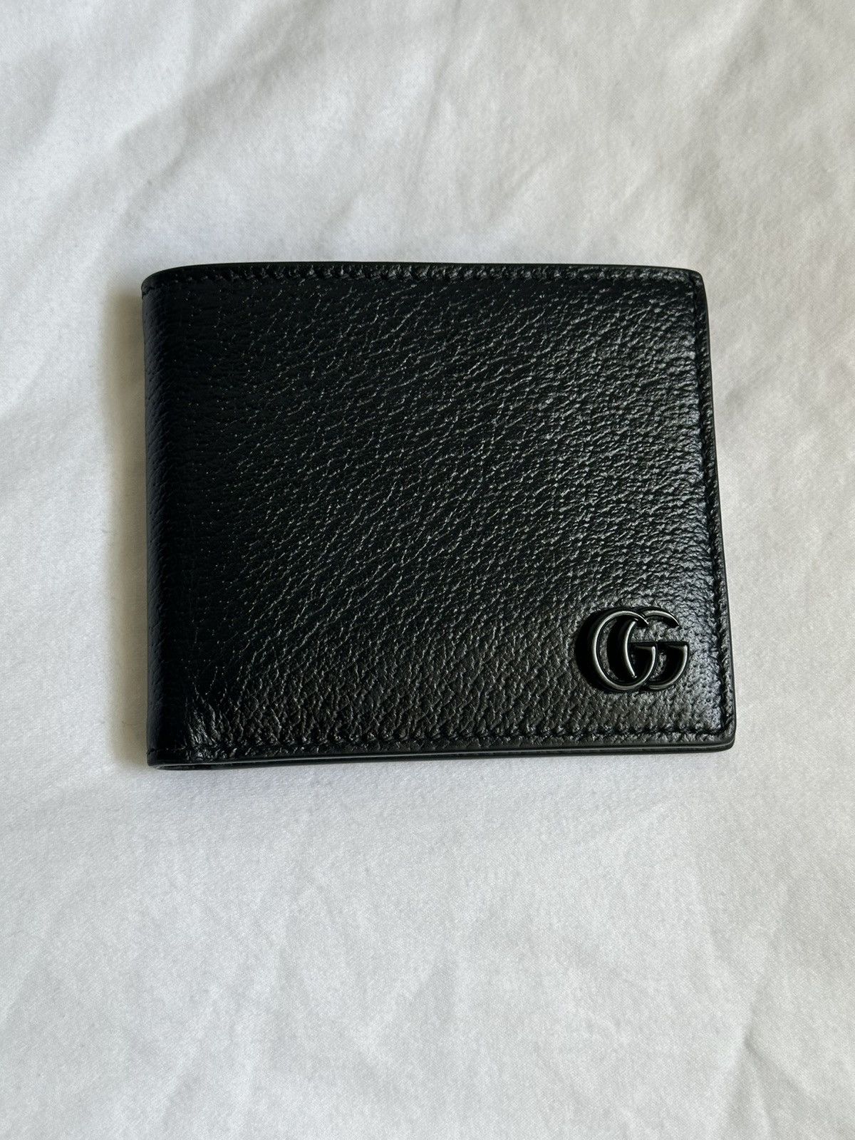 GUCCI GG Marmont Leather Bi-Fold Wallet - Main Image