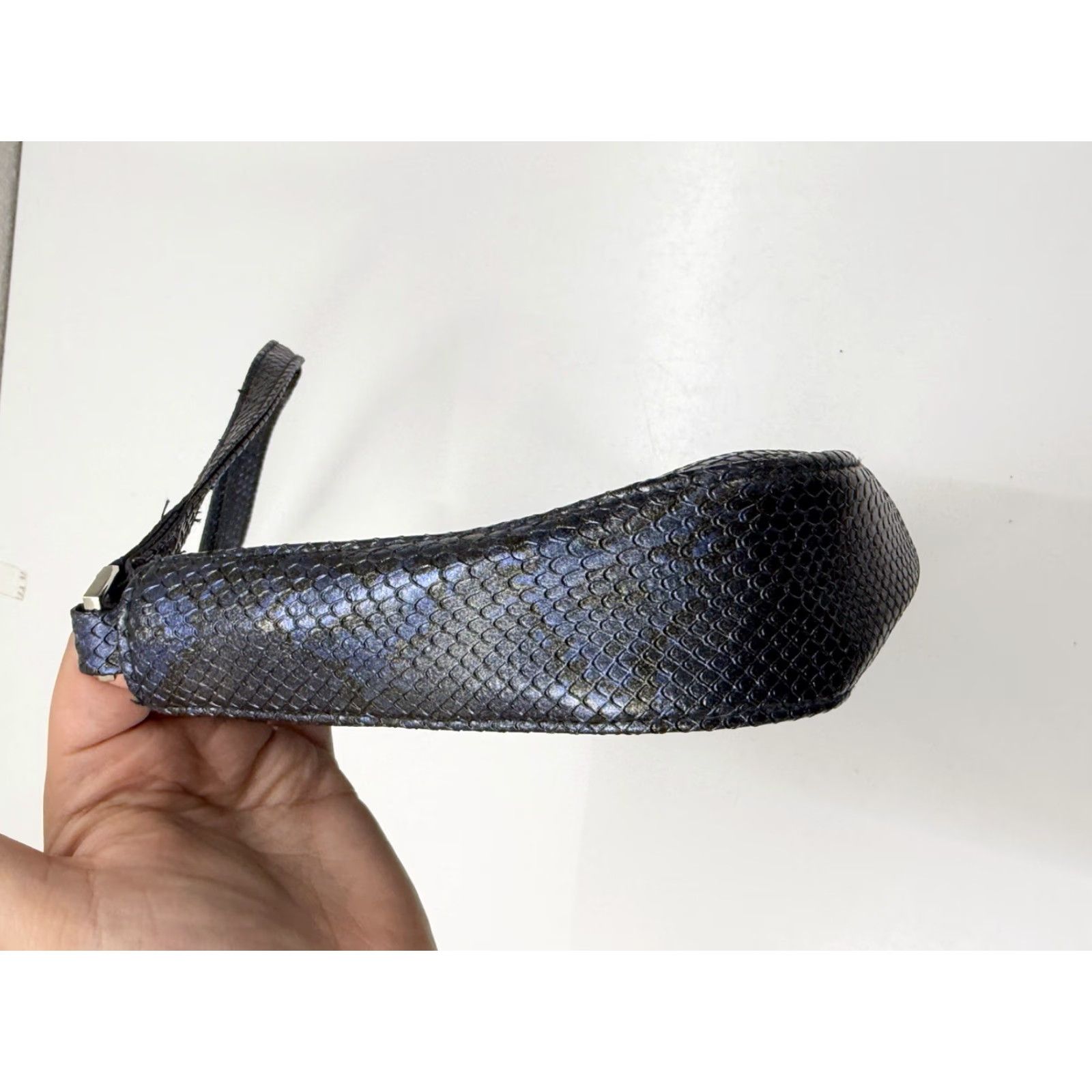 Express Express Womens Handbag Purse Blue Snakeskin Zip Shoulder Bag Size ONE SIZE - 5 Thumbnail