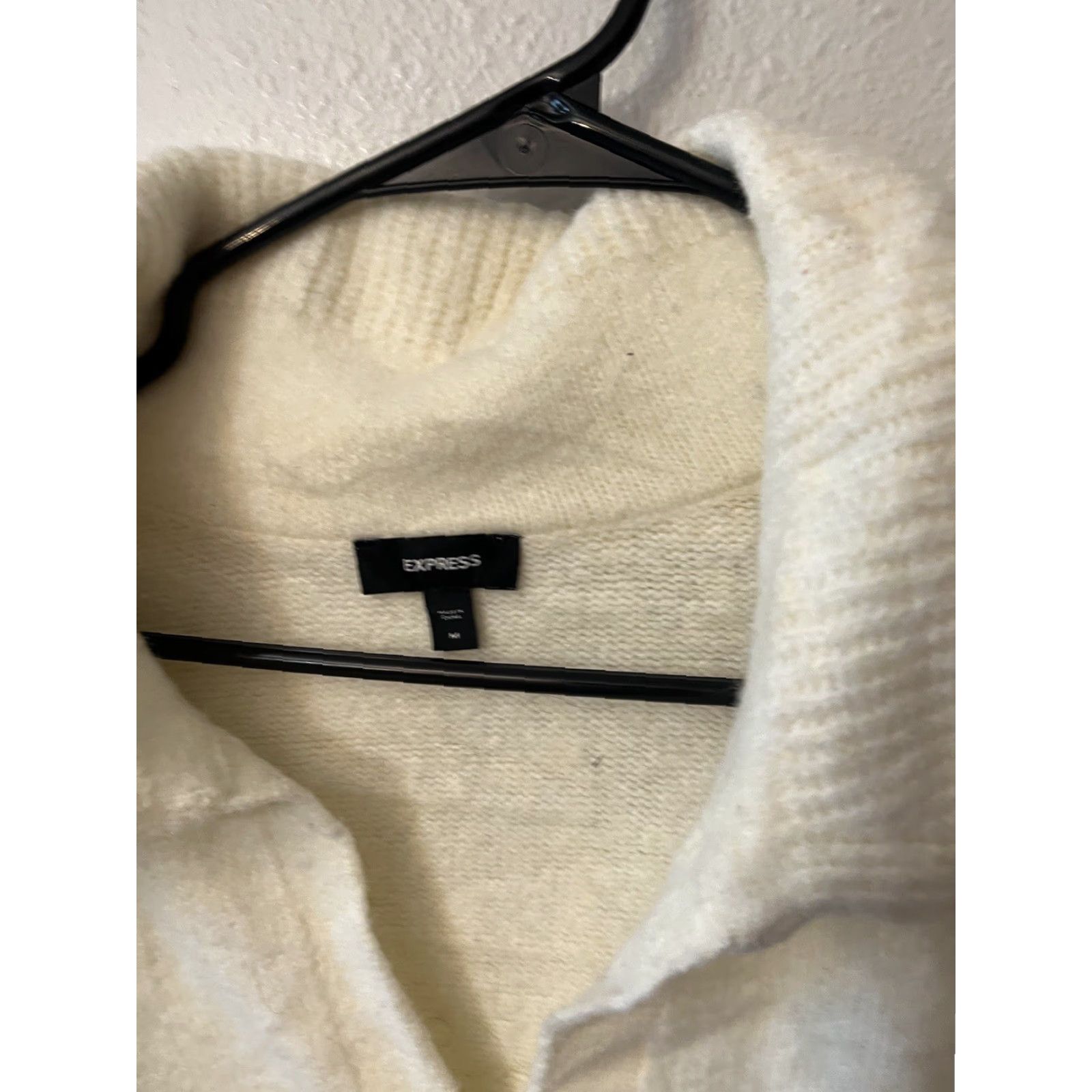 Express EXPRESS V-Neck Sweater Pullover Women's Size M Ivory Wool Blend Long Sleeve Size M / US 6-8 / IT 42-44 - 3 Thumbnail